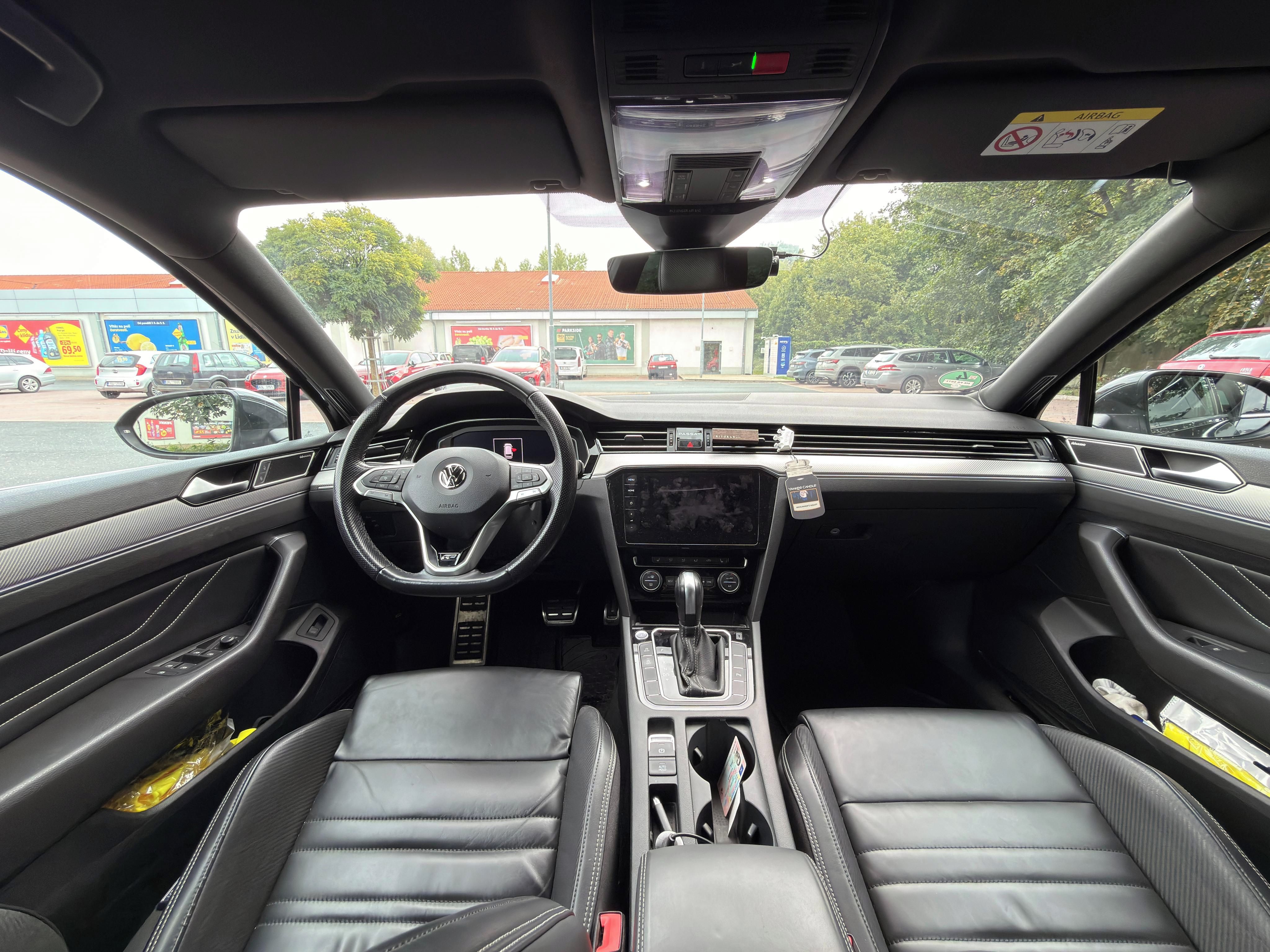 Volkswagen Passat, 2.0 TDI 140kw r-line - fotka 2