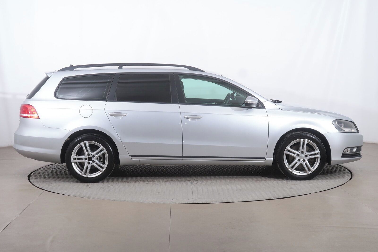 Volkswagen Passat, 1.6 TDI - fotka 6