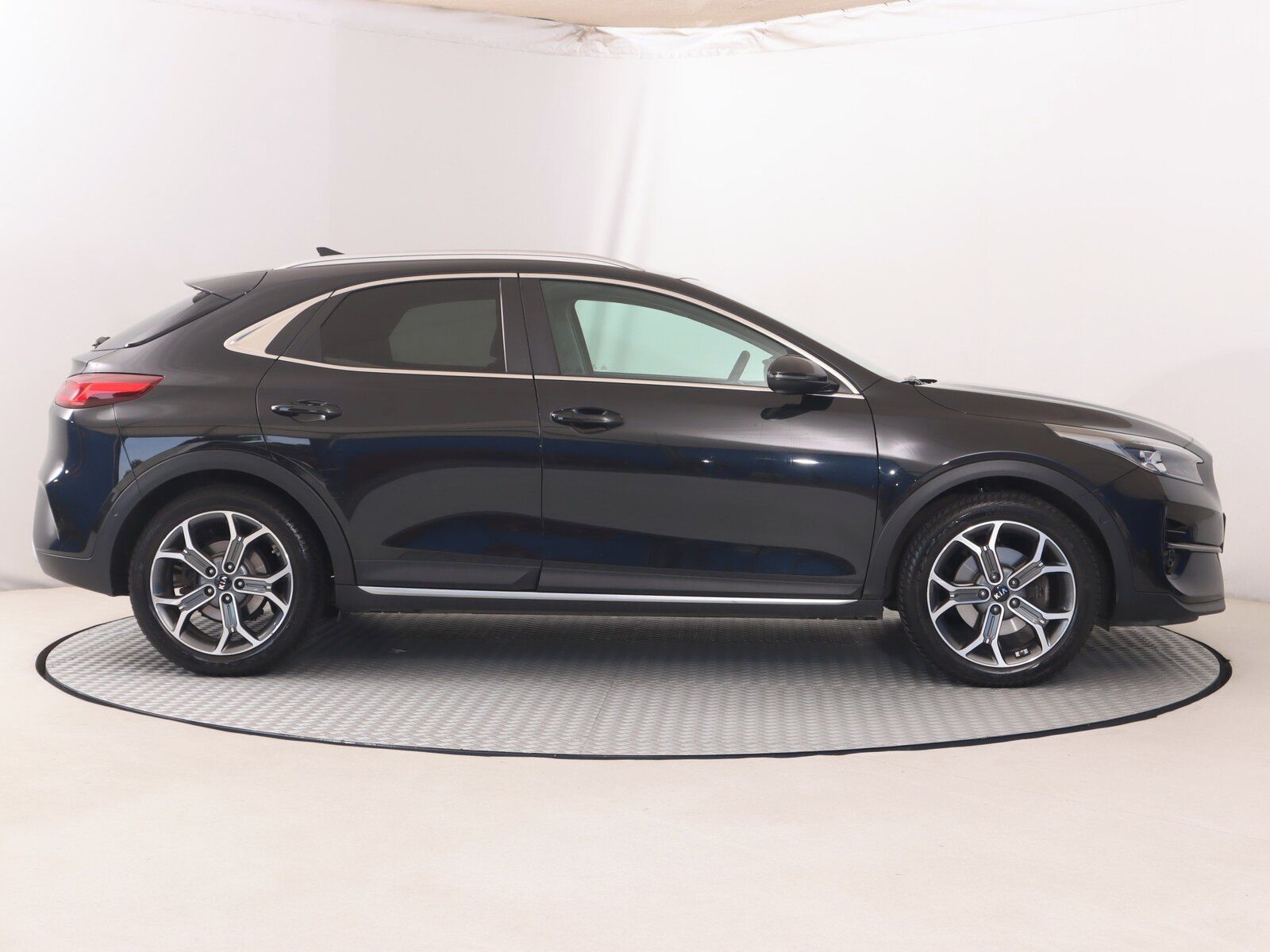 Kia XCee´d, 1.6 CRDi, Smart, Automat - fotka 6