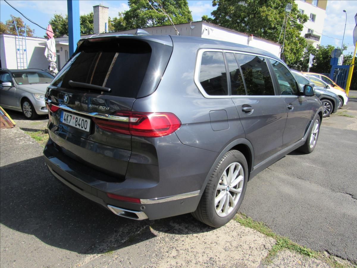 BMW X7, 3,0 d xDrive30d 195 kW 7 míst - fotka 4