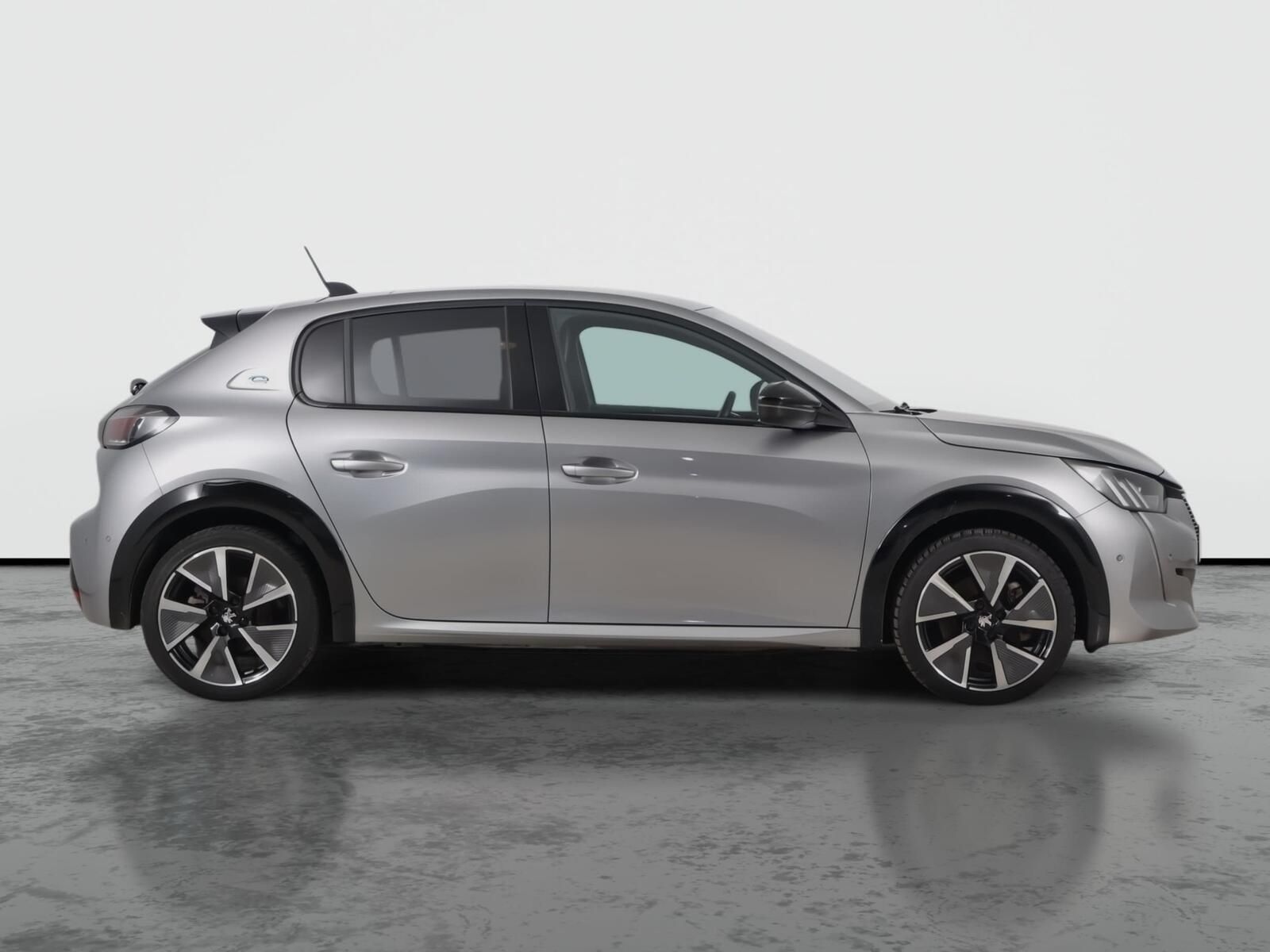 Peugeot 208, 50 kWh, SoH 90%, GT, Automat - fotka 6