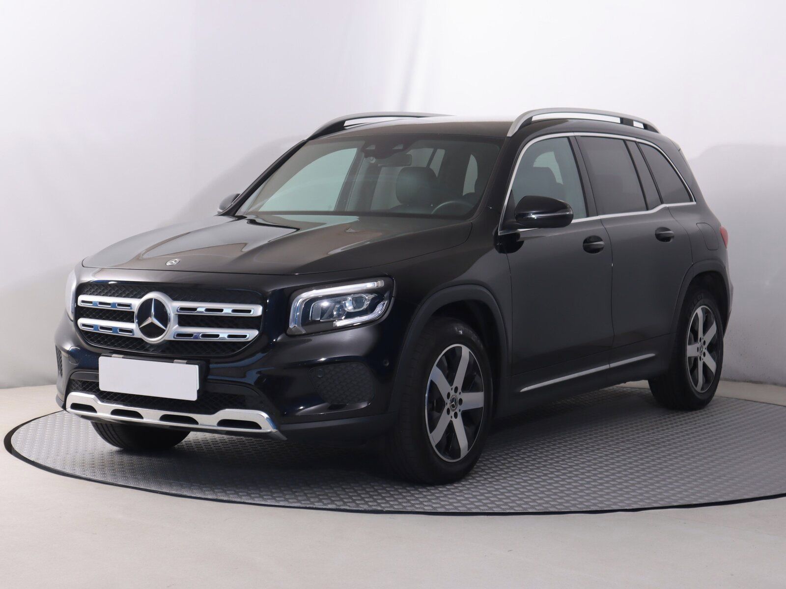 Mercedes-Benz GLB, GLB 200 d, Automat, 7 míst - fotka 2