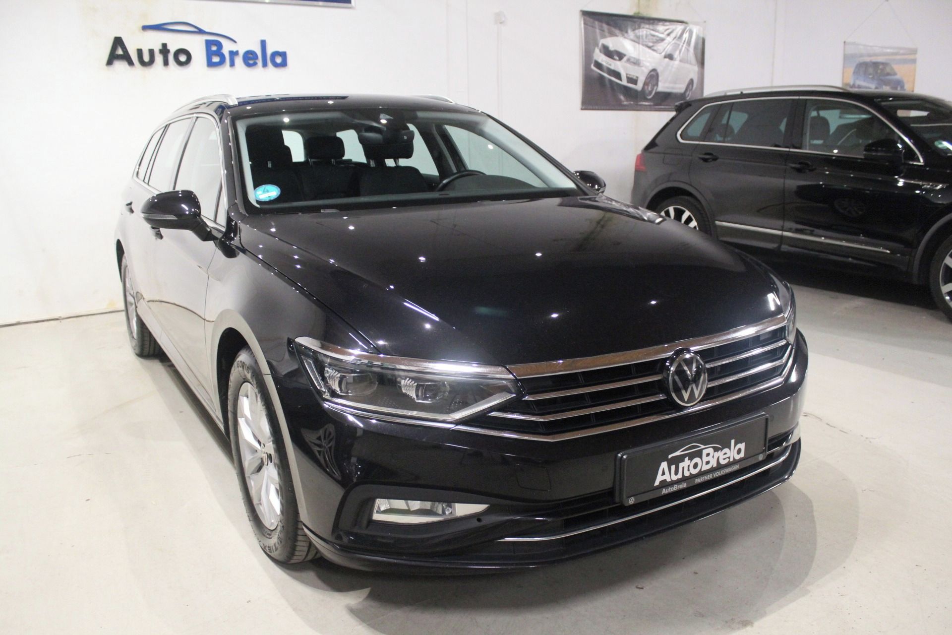 Volkswagen Passat, manuál 2023 110kW Displey Tažn - fotka 2