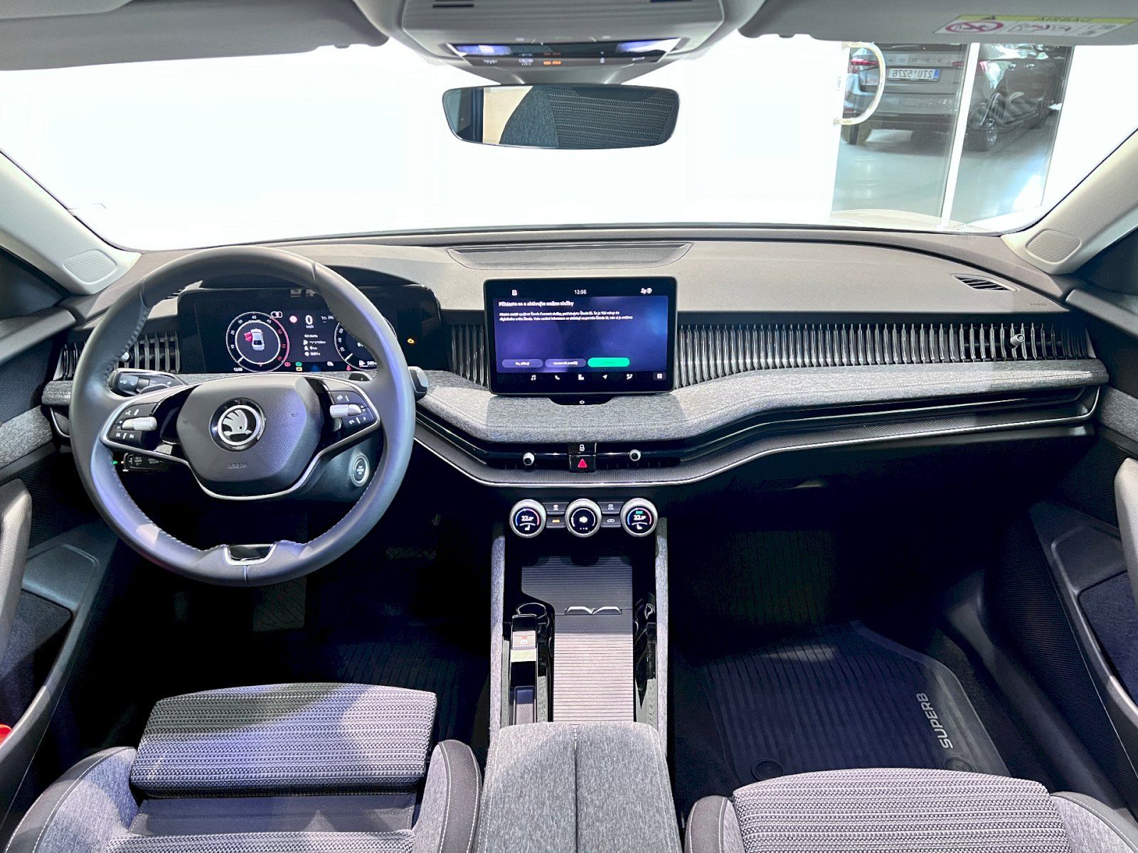 Škoda Superb, Selection 2.0 TDI / 110kW DSG - fotka 5