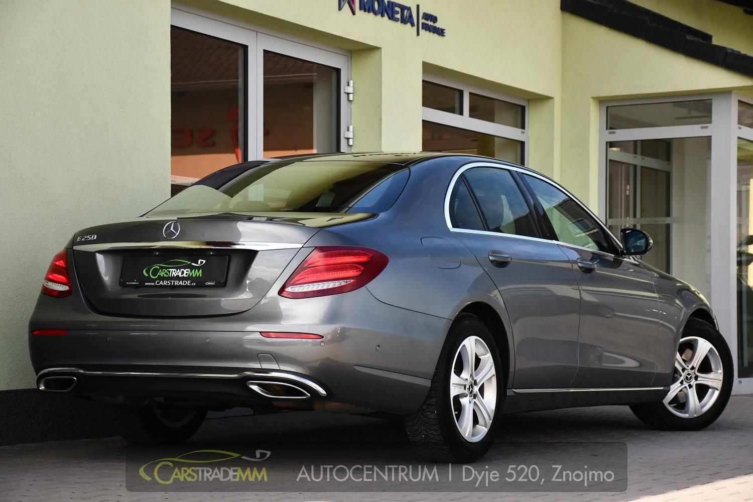 Mercedes-Benz Třídy E, 250CGi LED PDC NAVI - fotka 5