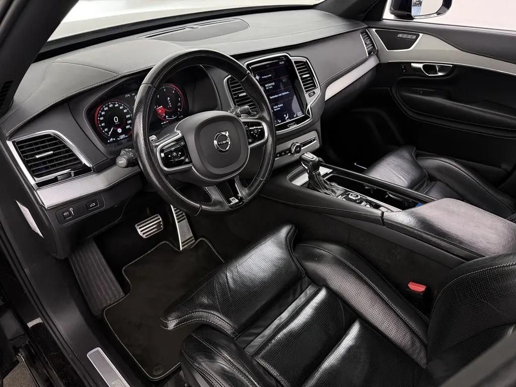 Volvo XC90, 2.0D5 173 Aut. R-Desing AWD TZ - fotka 3