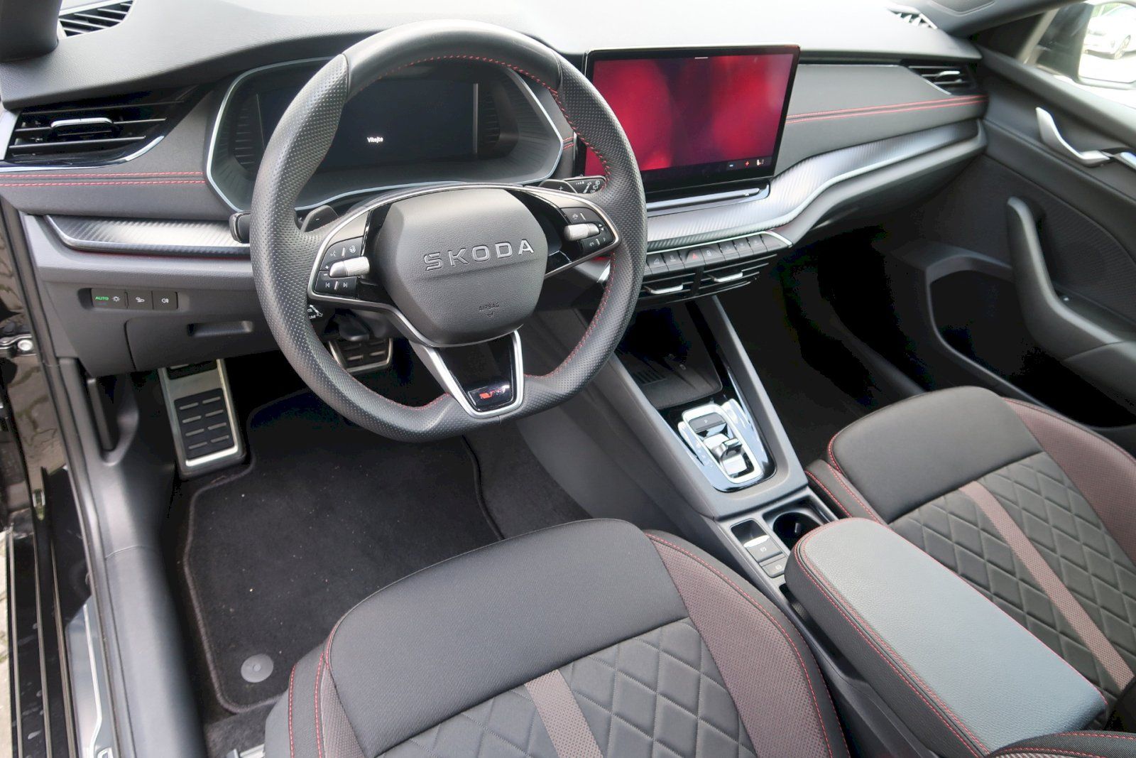 Škoda Octavia, Combi RS 2,0 TSi/195 kW DSG - fotka 6