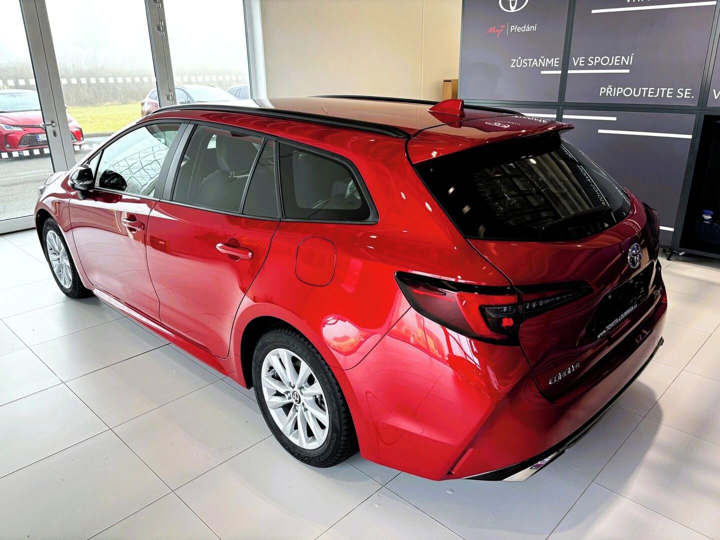 Toyota Corolla, 1,8   TS Comfort HEV - fotka 5