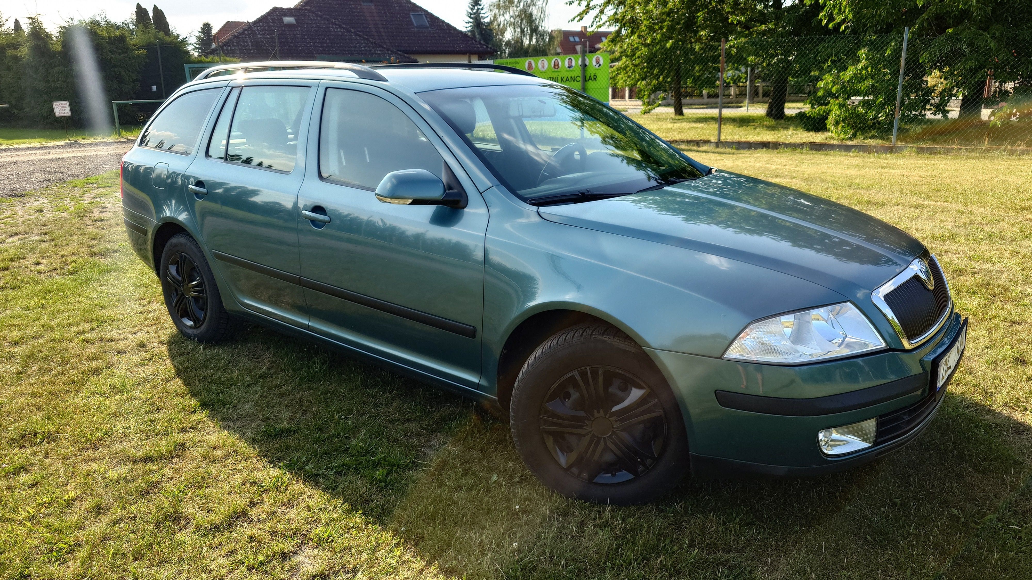 Škoda Octavia, top stav, přední /zadní kamera