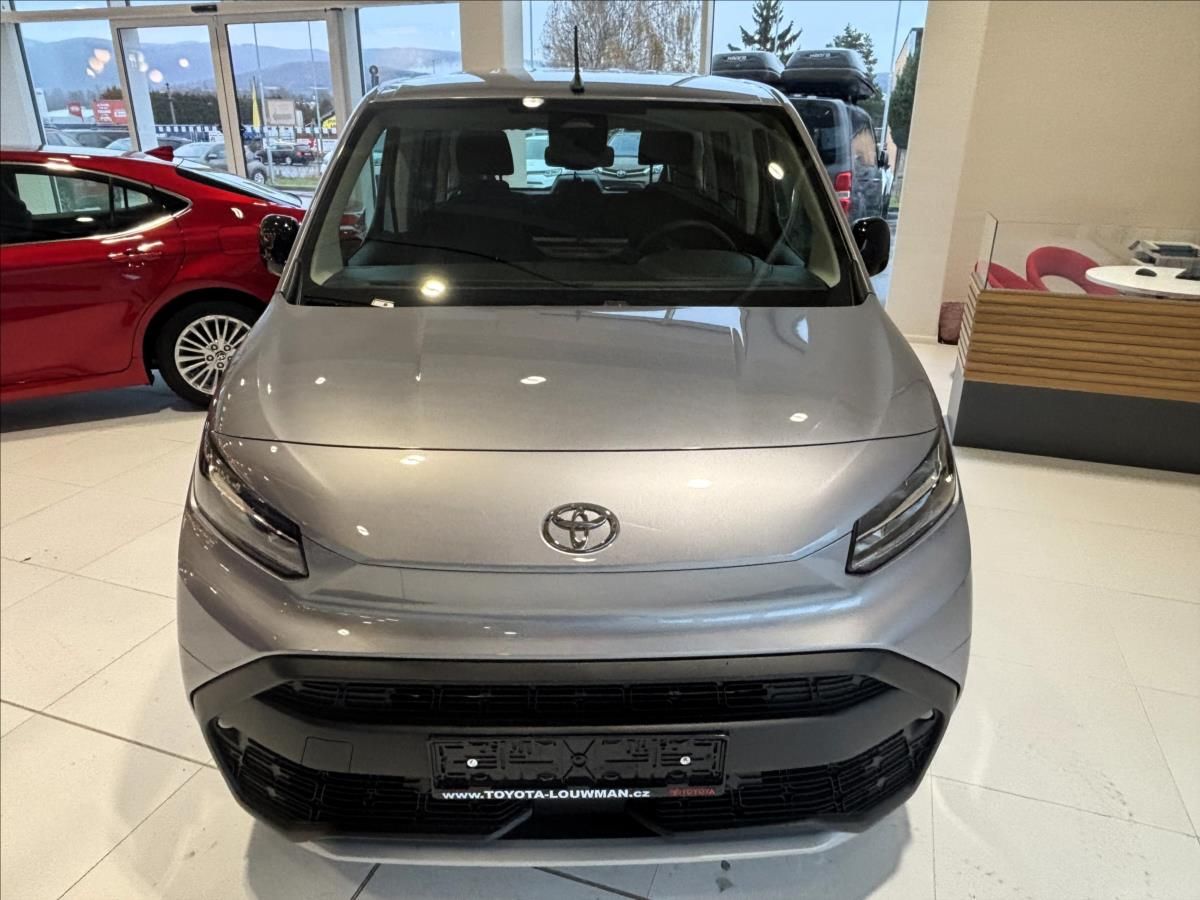 Toyota Proace City Verso, 1,5   LWB 1.5D 130 MT Business - fotka 2
