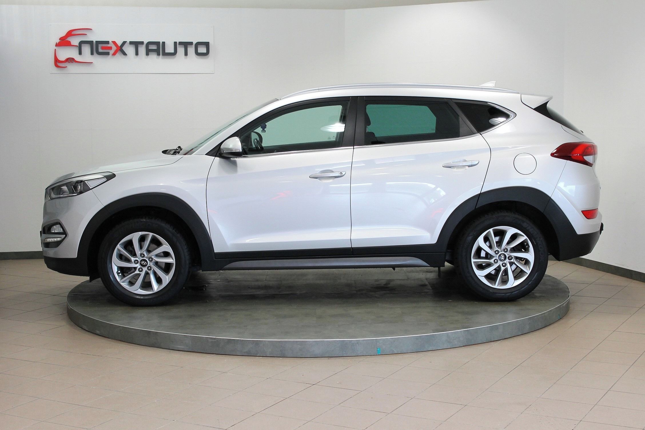 Hyundai Tucson, 2.0 CRDi 136 kW AWD STYLE - fotka 2
