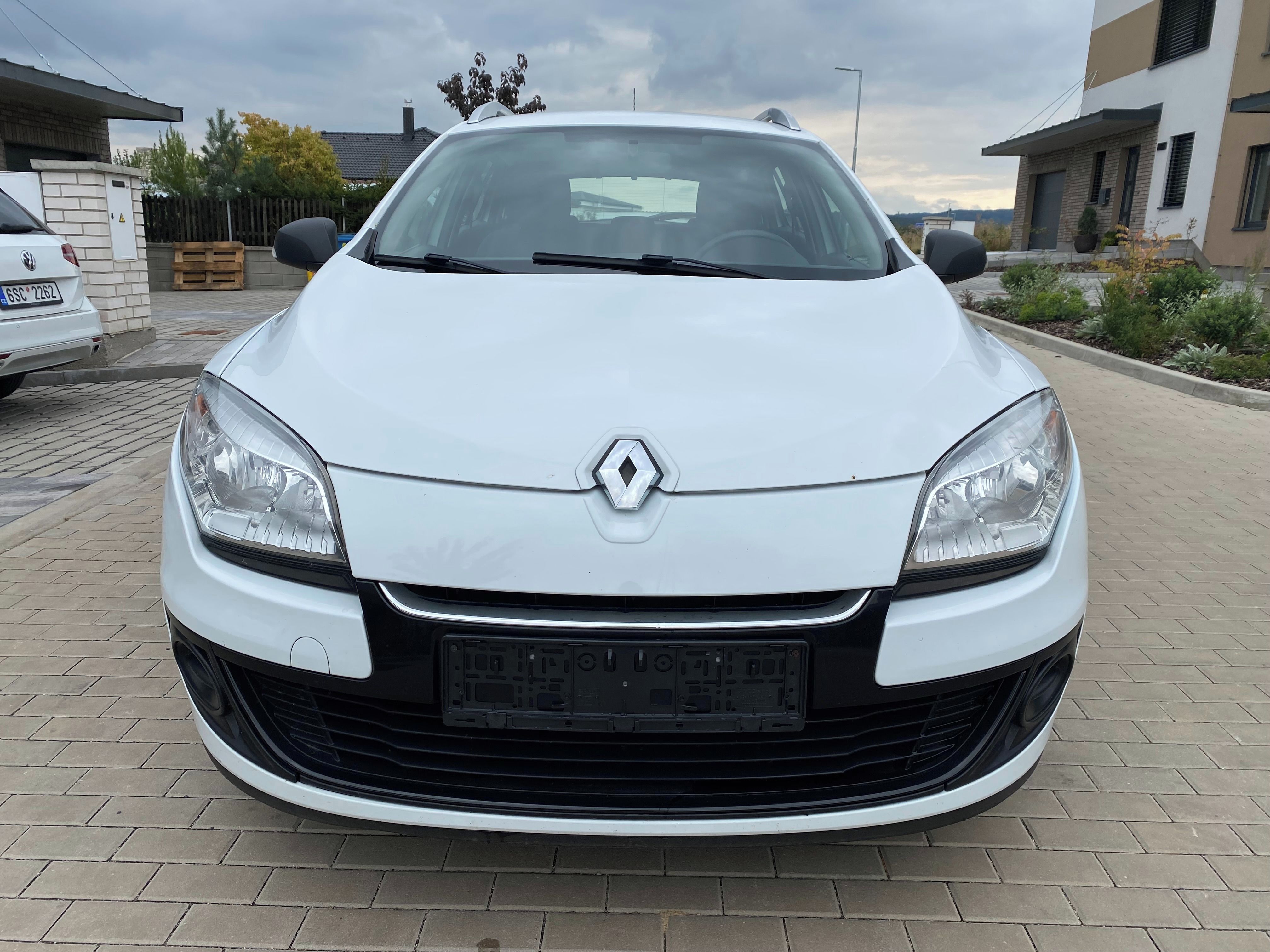 Renault Mégane, 1.6i 16V, r. 2012, 2x sada kol - fotka 4