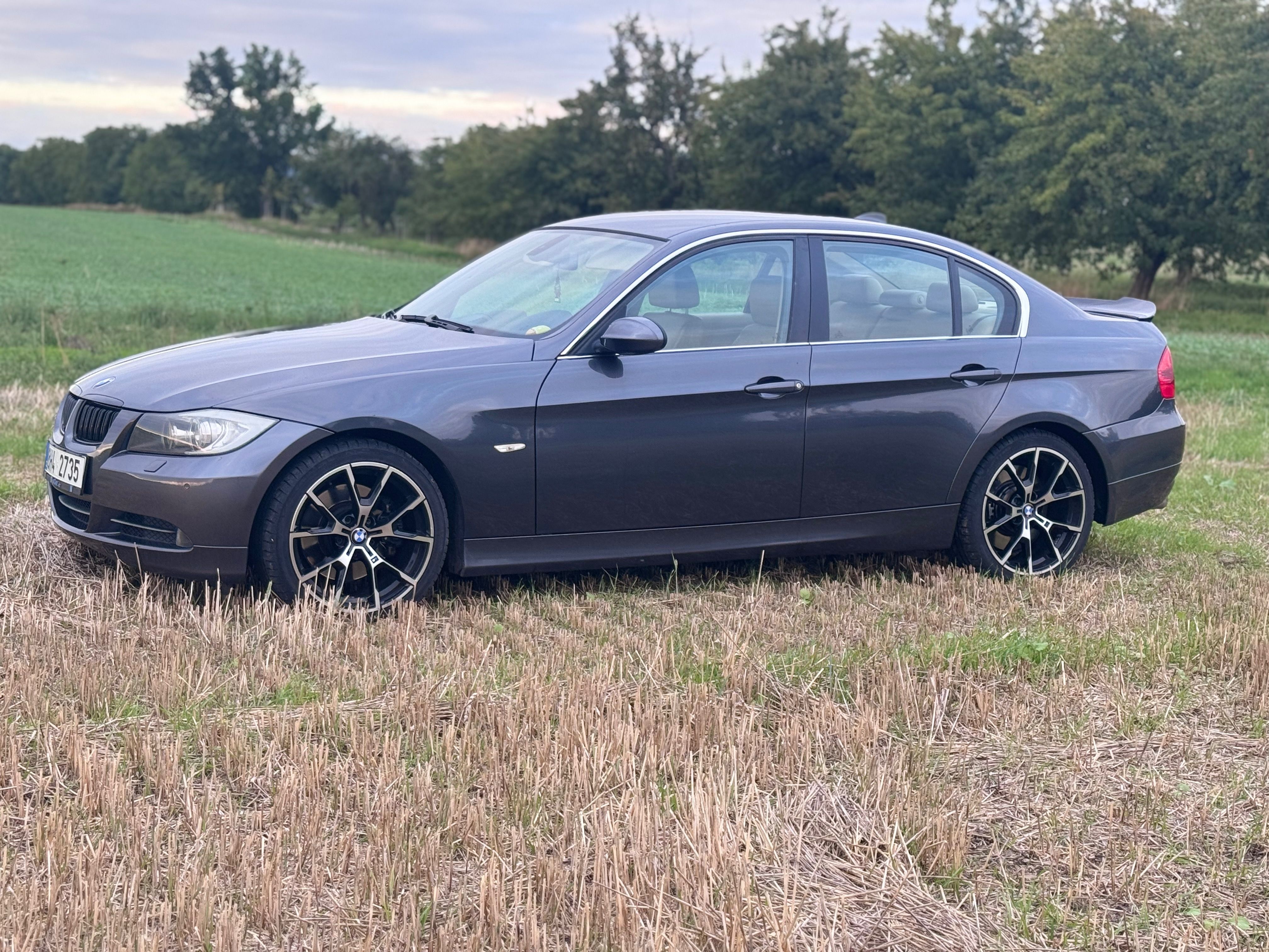 BMW Řada 3, 330d - fotka 2