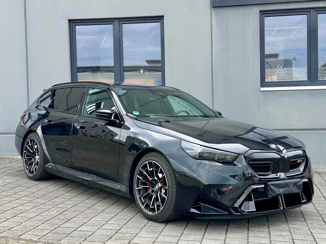 BMW M5, STAV NOVÉHO-ZÁRUKA-DPH-SKLADEM