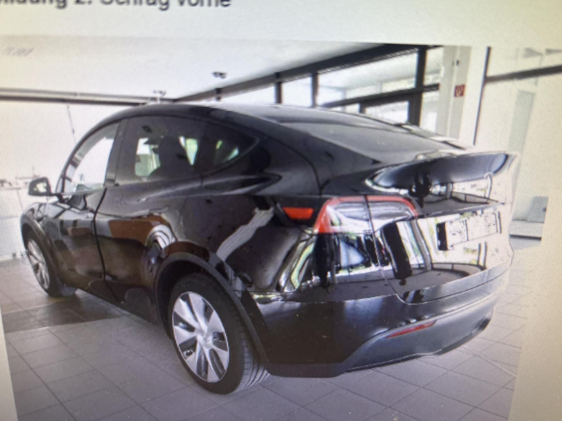 Tesla Model Y, LONG RANGE DUAL MOTO 93,6% - fotka 4
