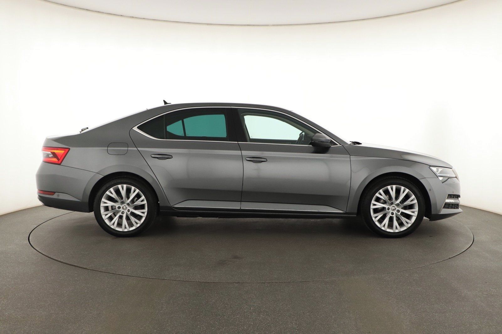 Škoda Superb, iV 1.4 TSI PHEV - fotka 6