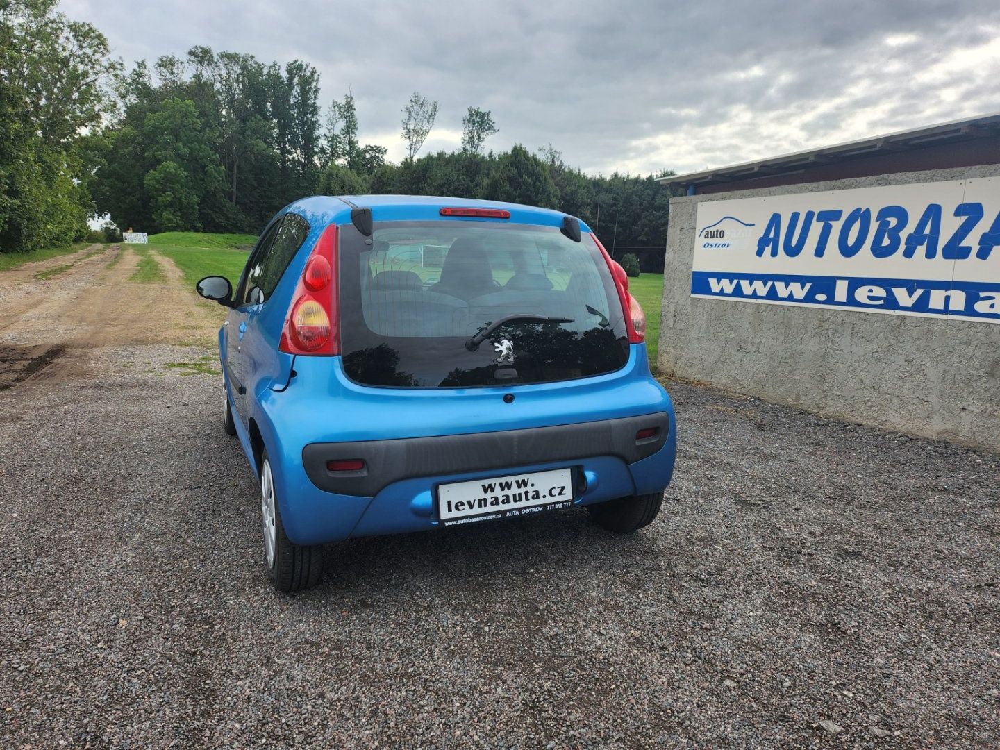 Peugeot 107, 1.0 50 kw - fotka 6