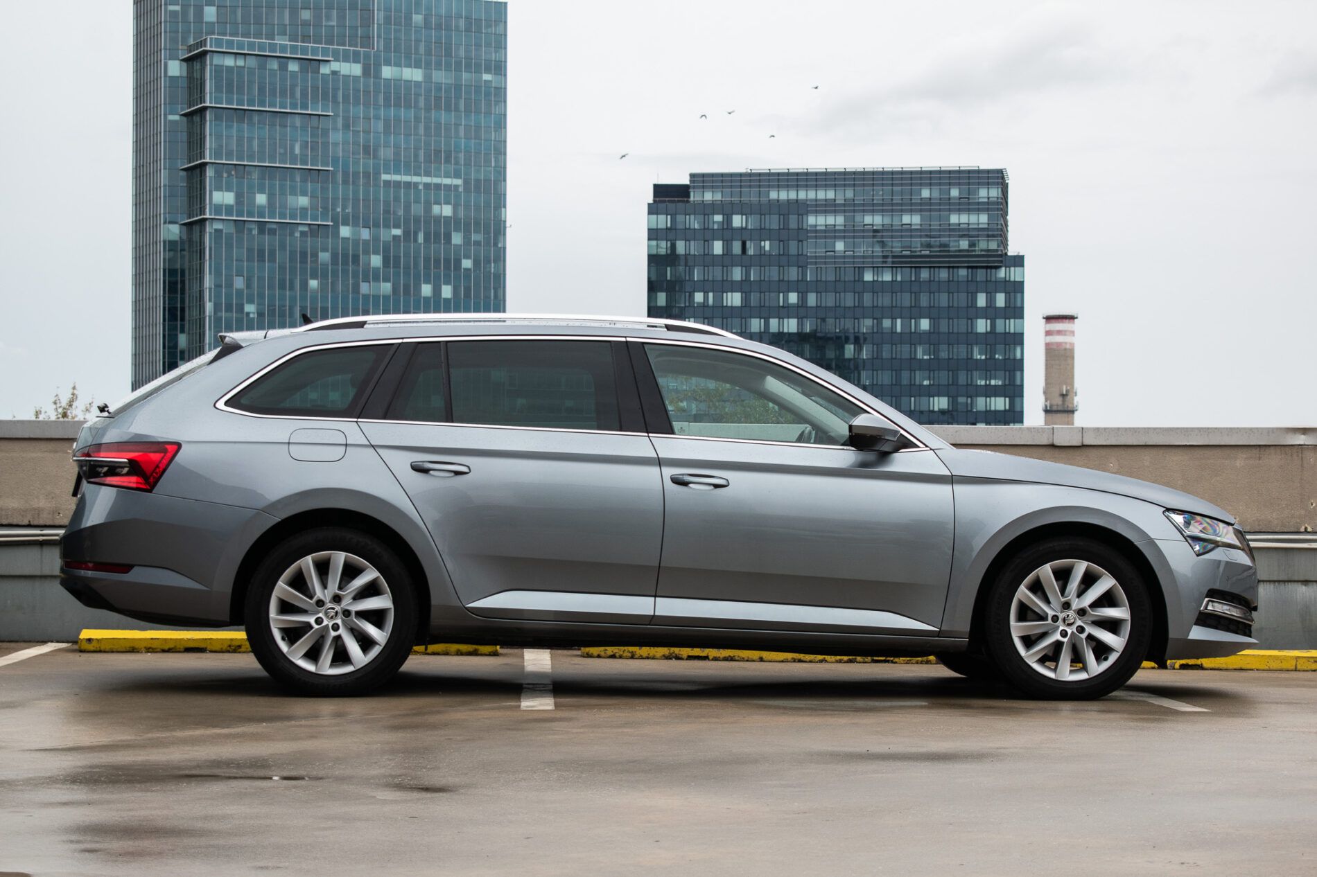 Škoda Superb - fotka 4