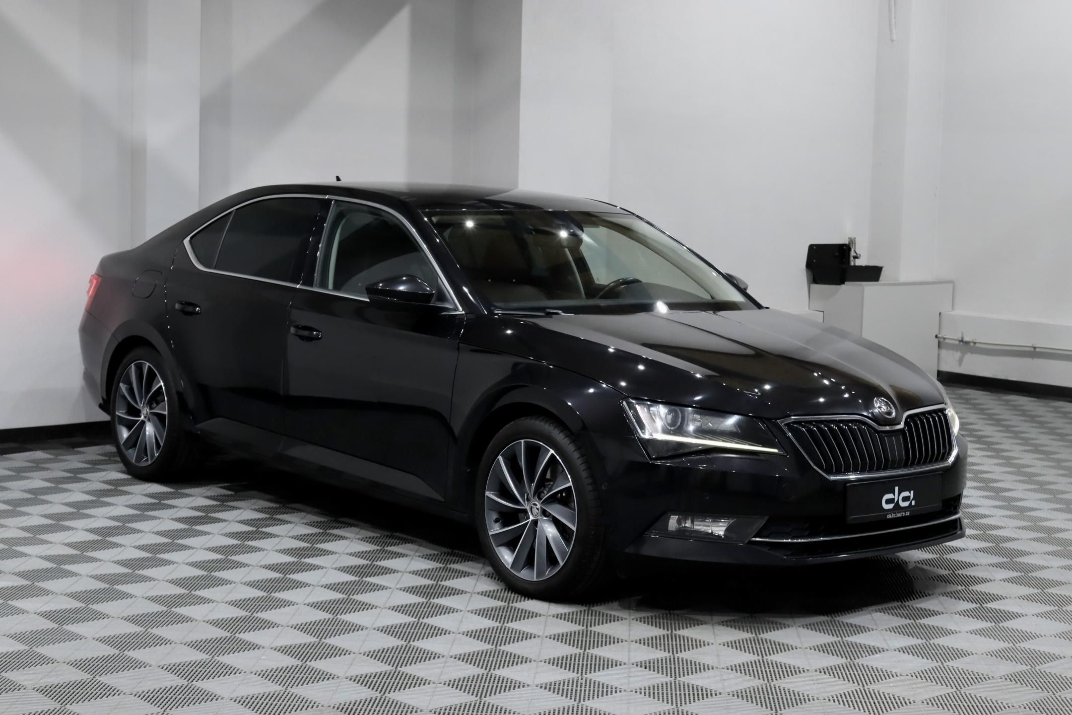 Škoda Superb, 2.0 TSI 200 kW DSG 4x4 L&K - fotka 2