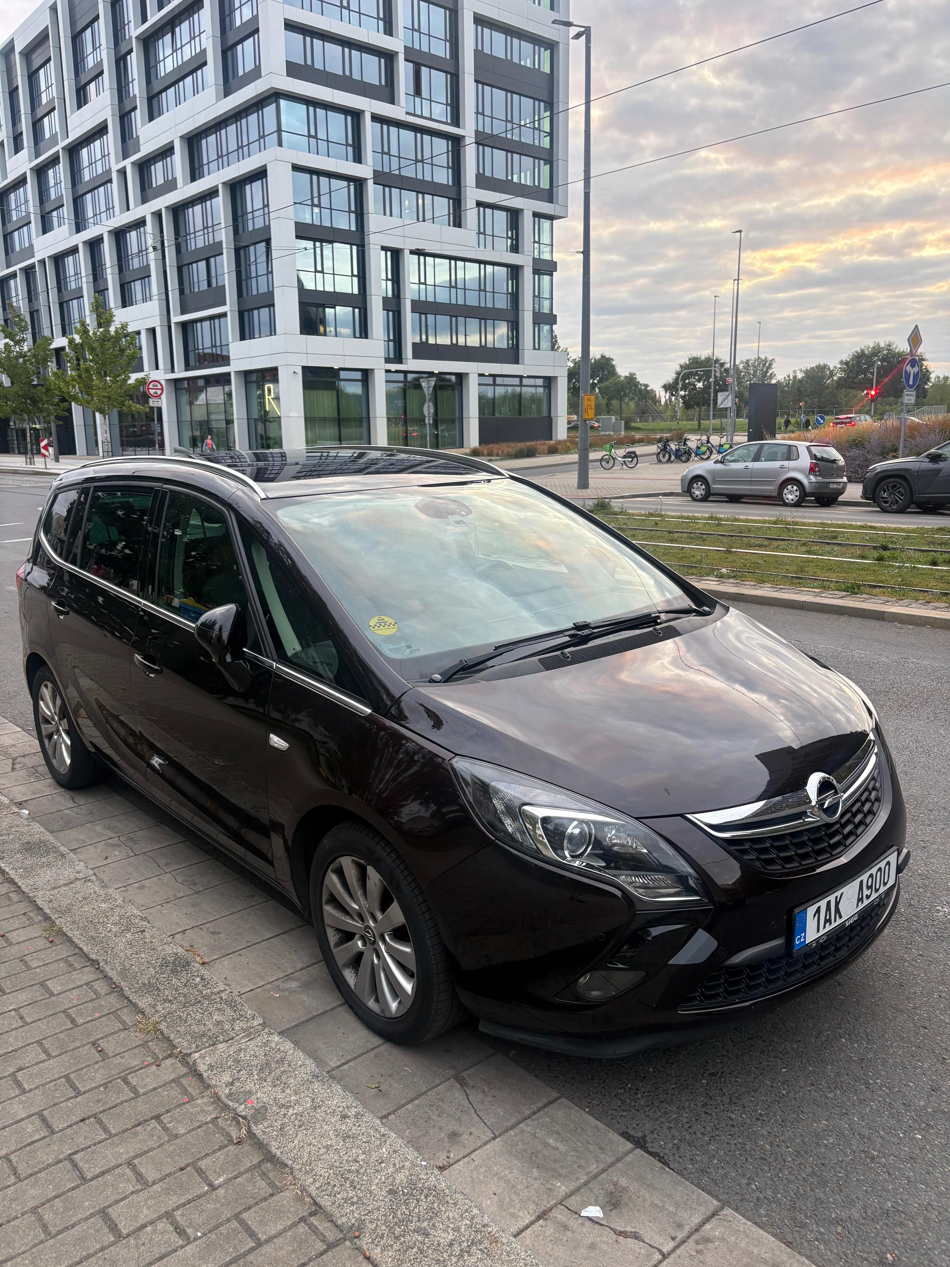 Opel Zafira - fotka 4