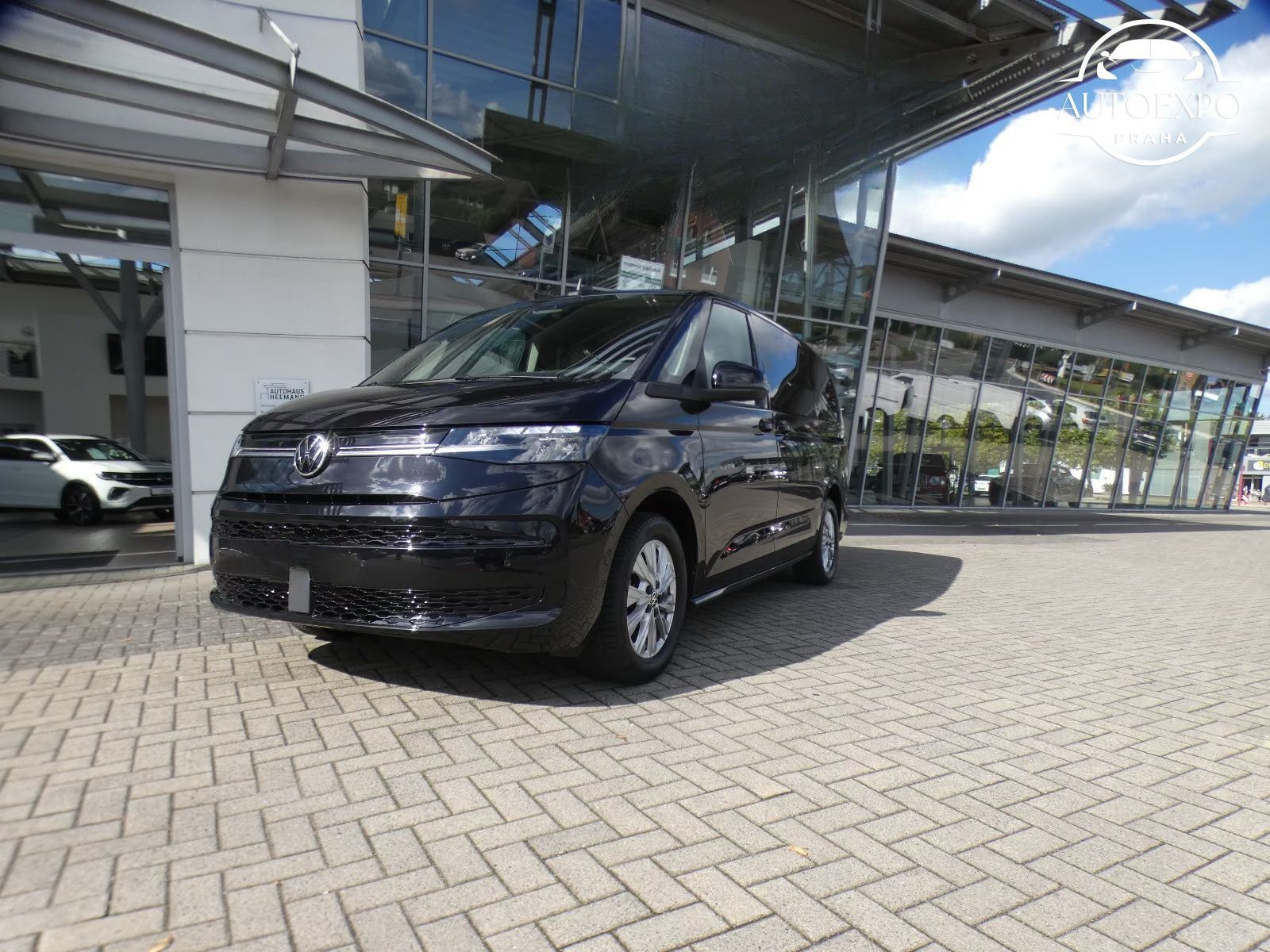 Volkswagen Multivan, 2.0 110KW AHK LED ACC LR - fotka 2