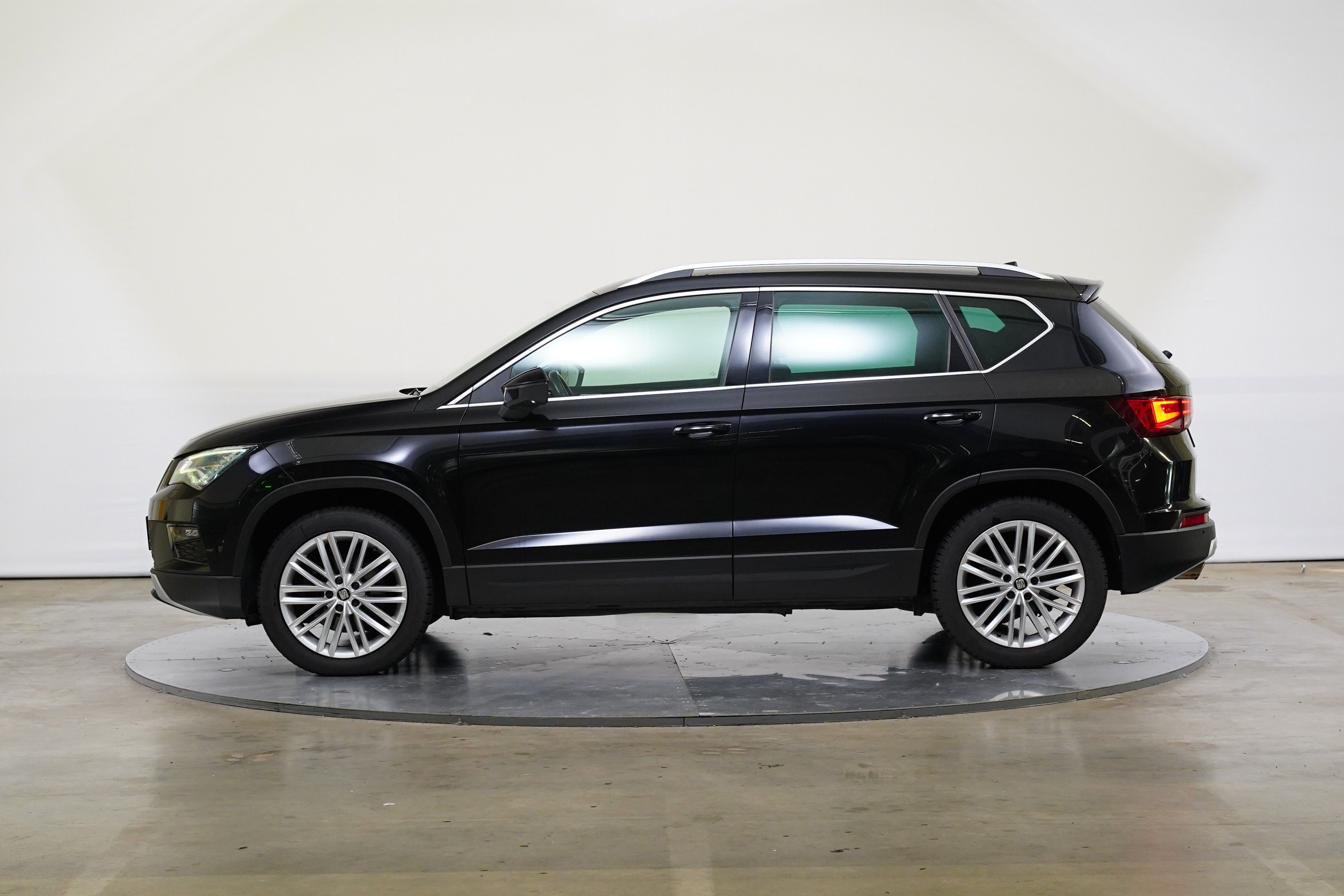 Seat Ateca, 2.0 TDI 140 kW 4Drive Xcellenc - fotka 3