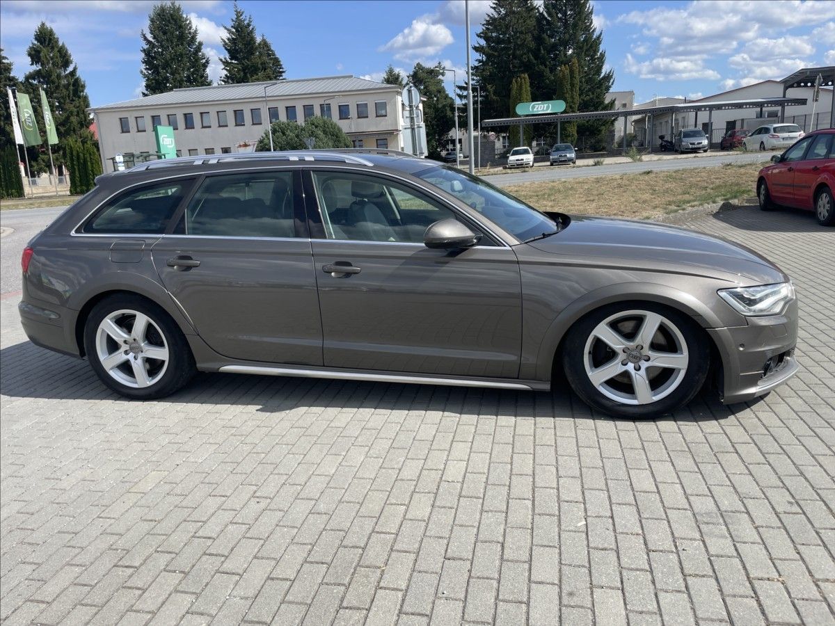 Audi A6 allroad, 3,0 TDi 180kw Quattro Matrix P - fotka 5