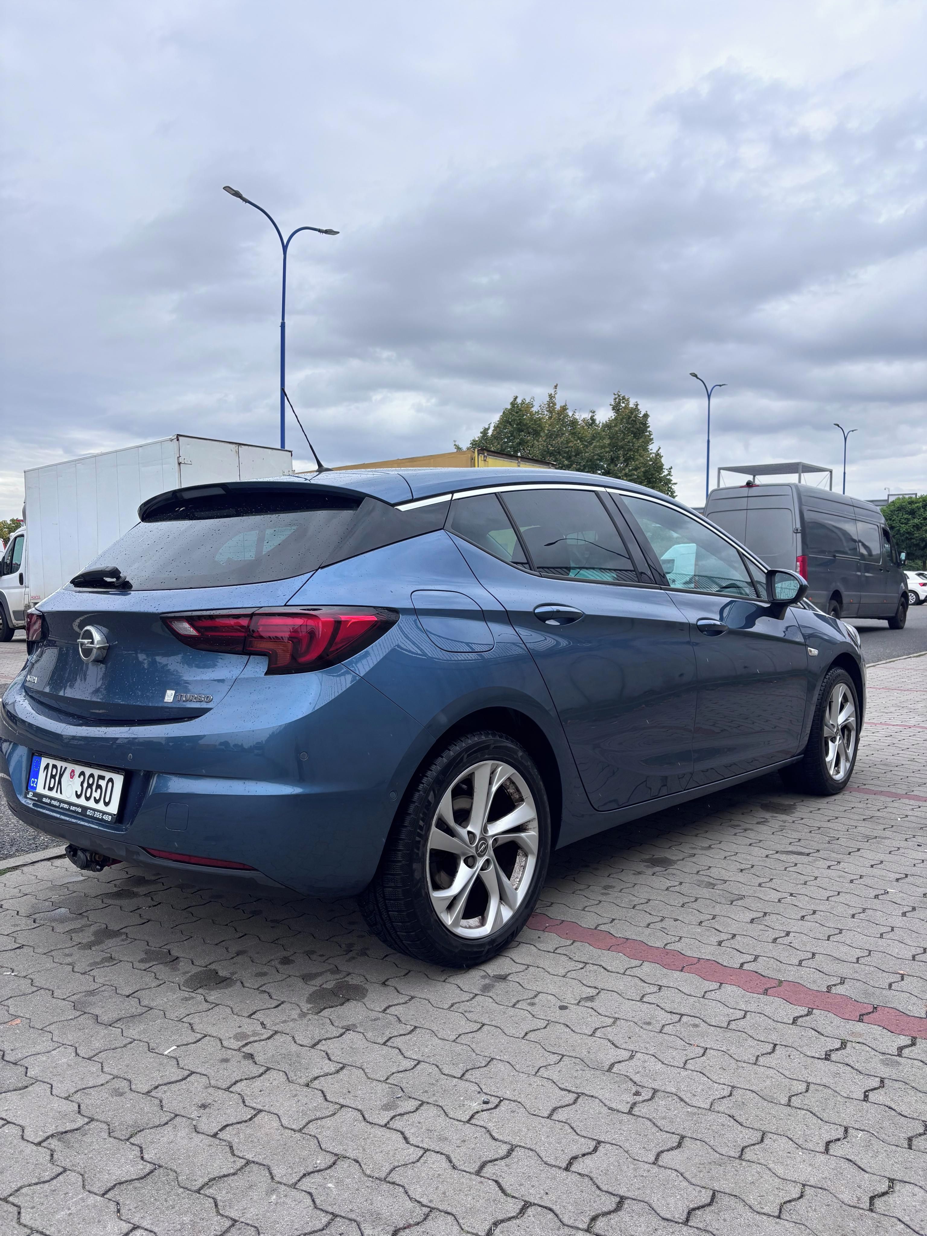 Opel Astra, Opel Astra 1.4 Turbo 110 KW - fotka 4