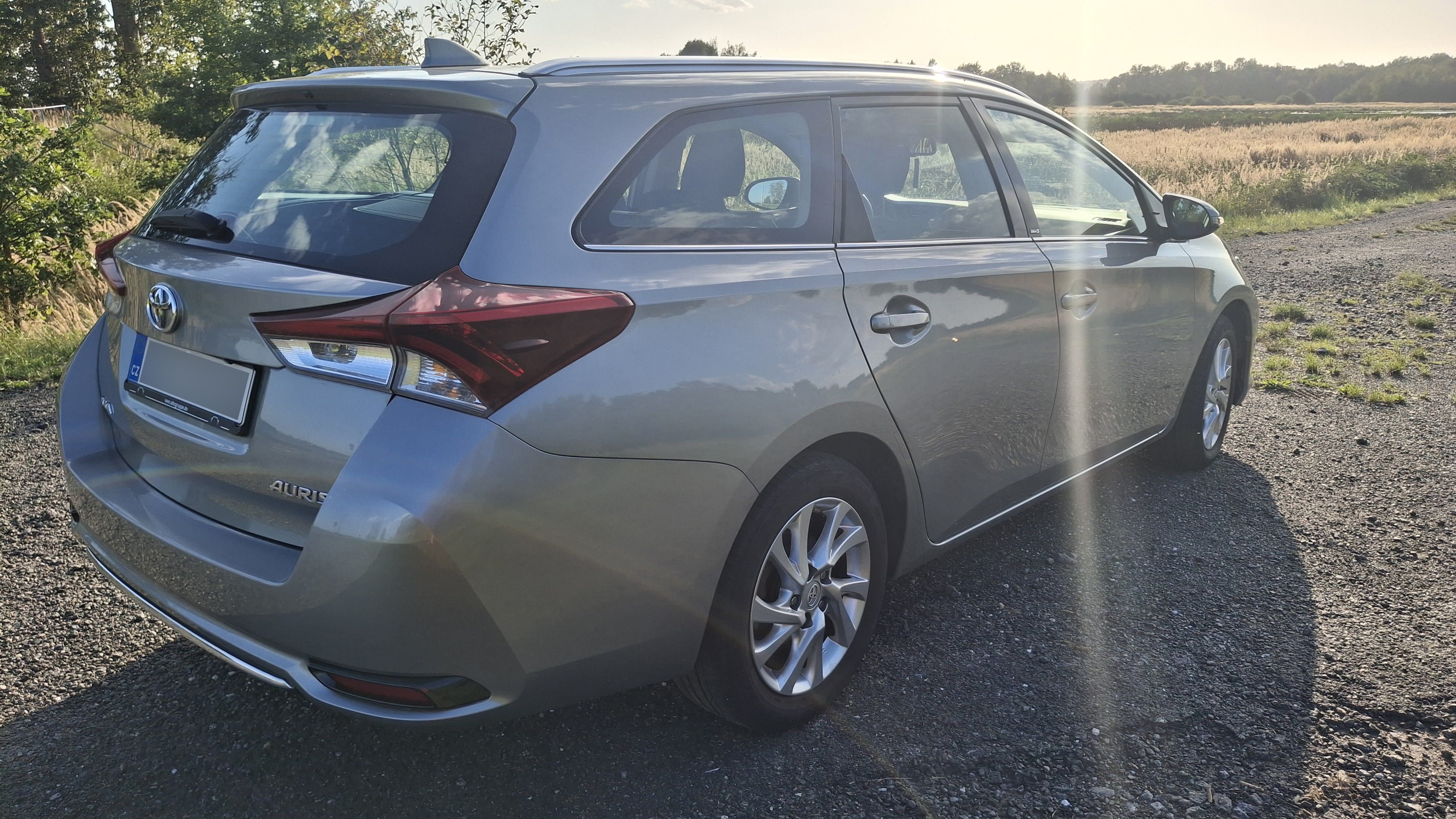 Toyota Auris, Turning sport Edition S 1,2 - fotka 3