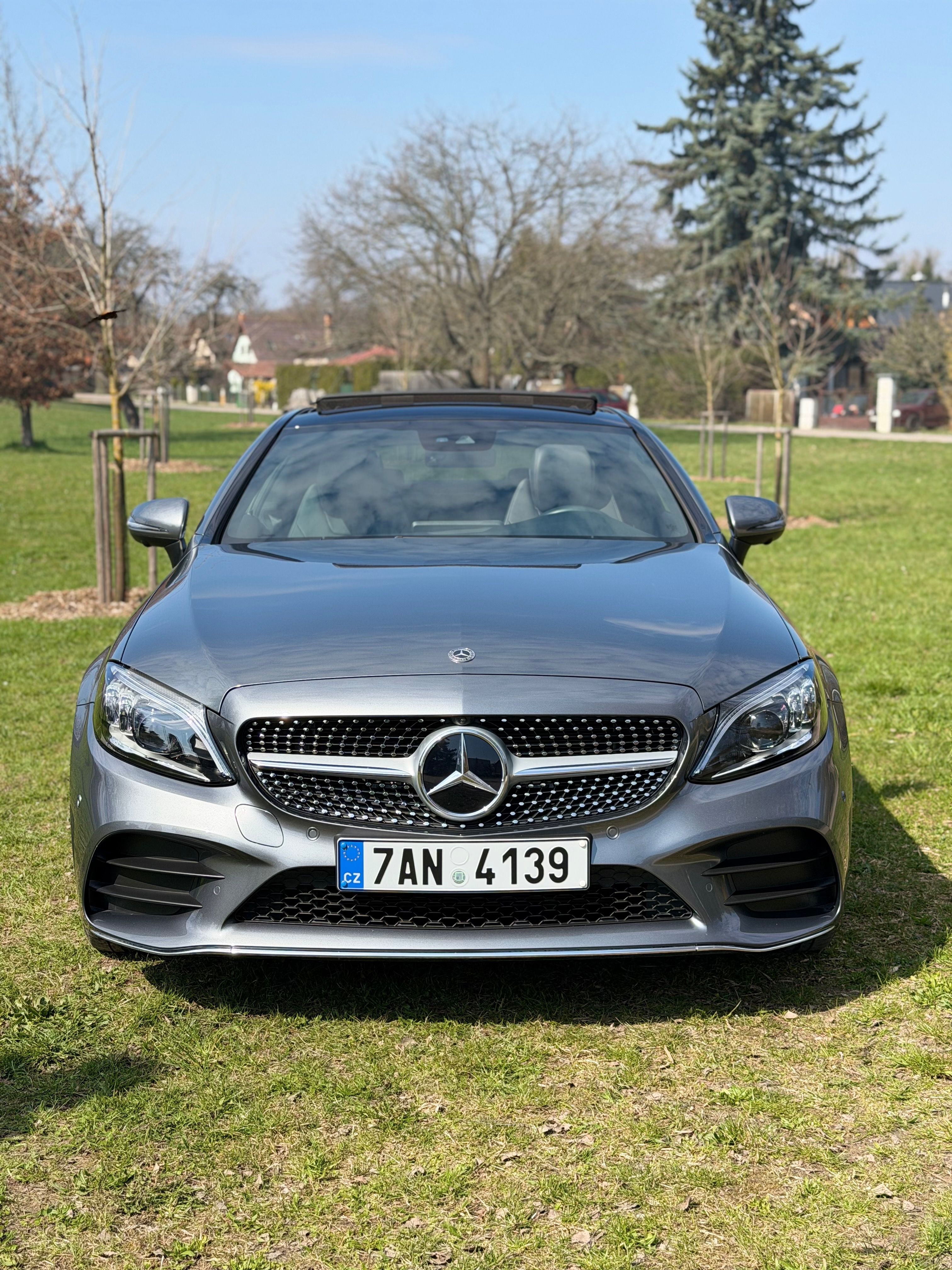 Mercedes-Benz Třídy C, 220d - AMG line