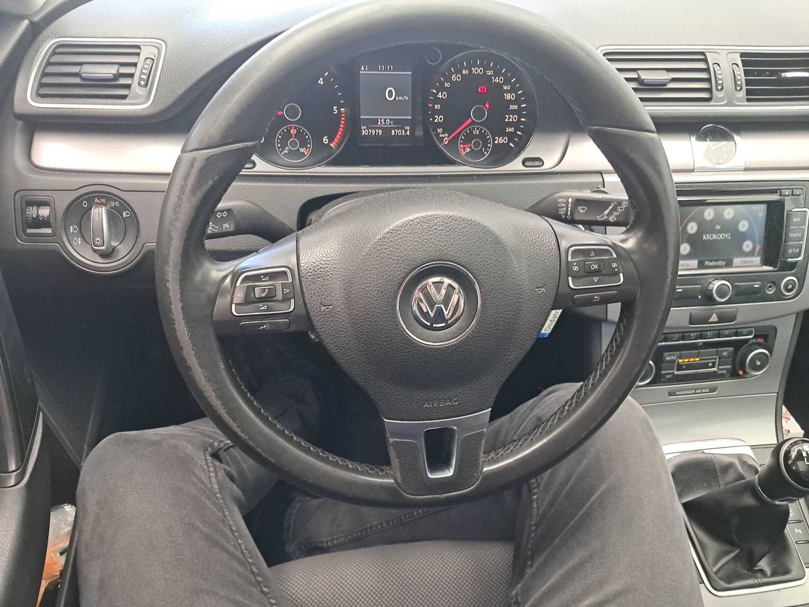 Volkswagen Passat, 2.0 TDI, Navi, Xenony - fotka 3