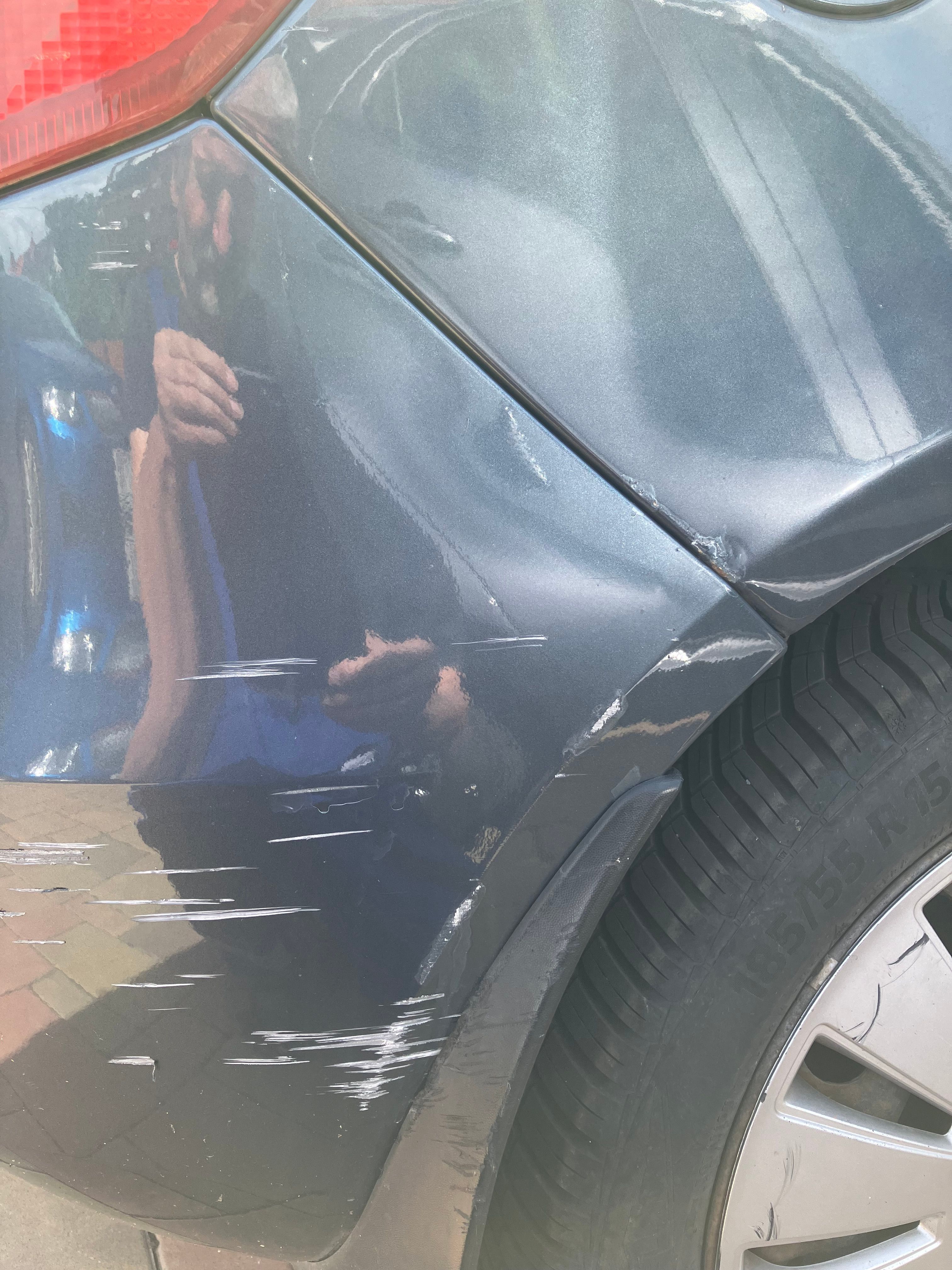 Škoda Fabia, Koroze střechy,do auta zatéká. - fotka 6