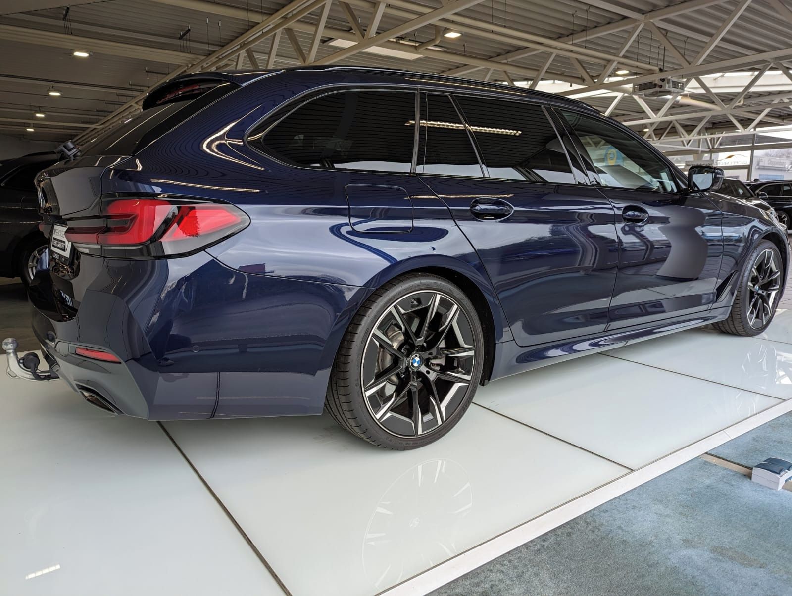 BMW Řada 5 - fotka 6