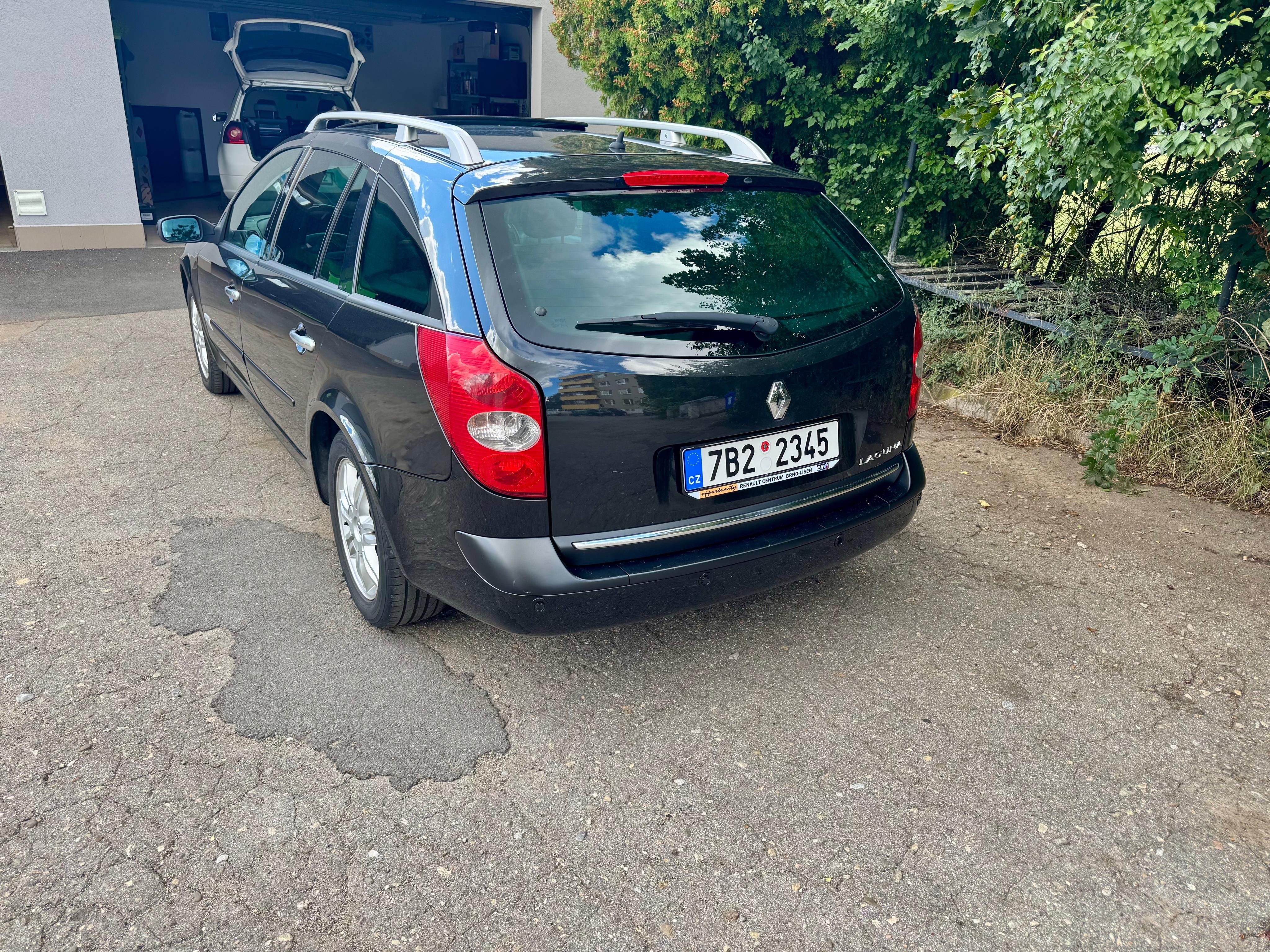 Renault Laguna, 2.0 DCI Initiale Paris - fotka 2