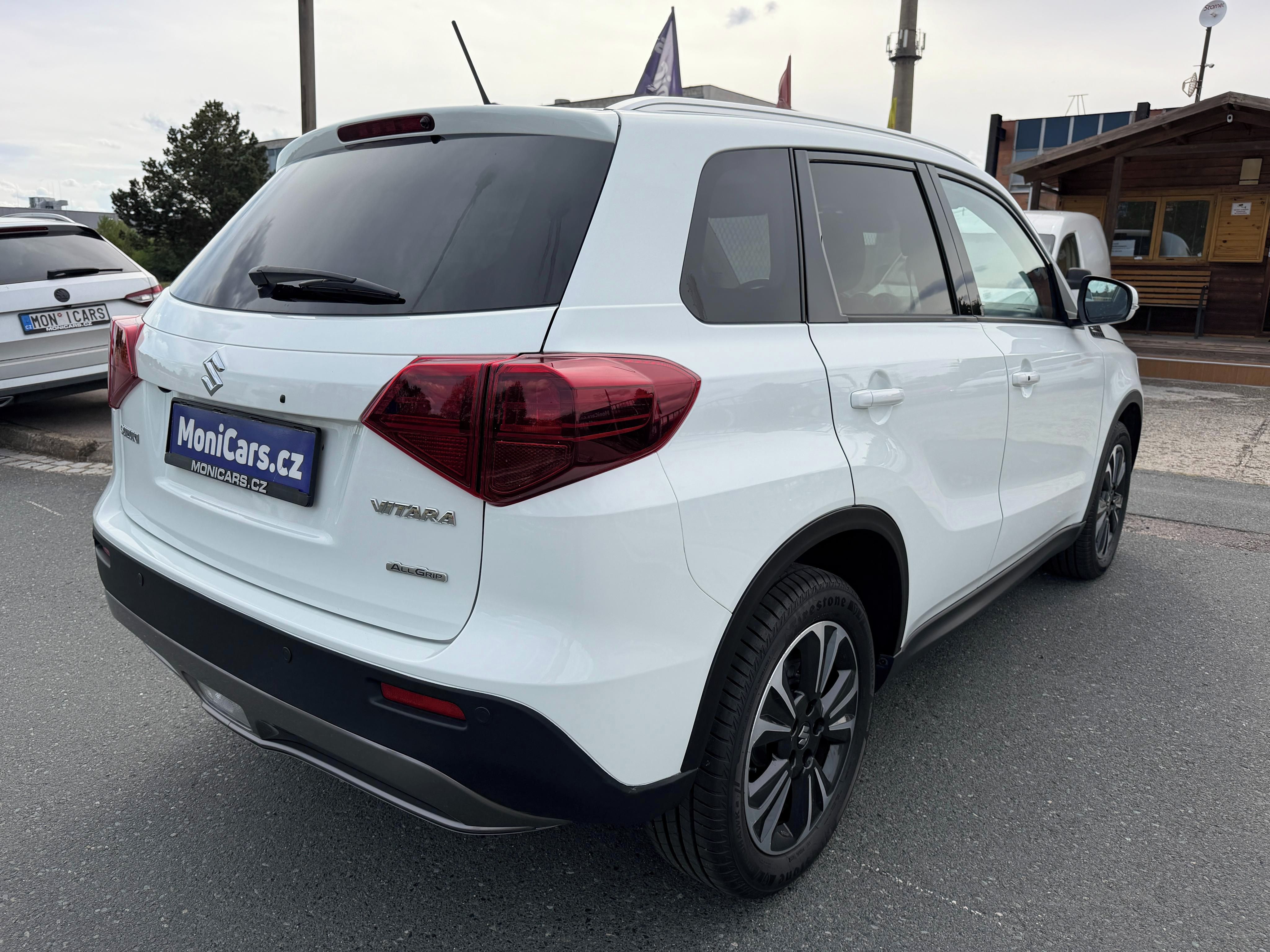 Suzuki Vitara, 1.4 Booster Jet 103kW 4x4 AUT. - fotka 5