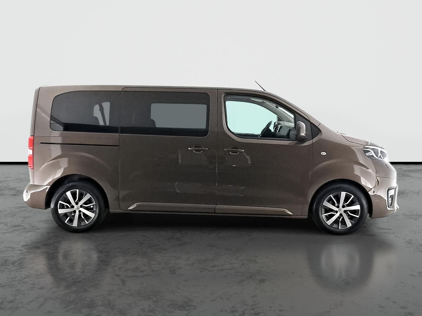 Toyota Proace Verso, 2.0 D-4D, Family, Klima, ČR - fotka 6