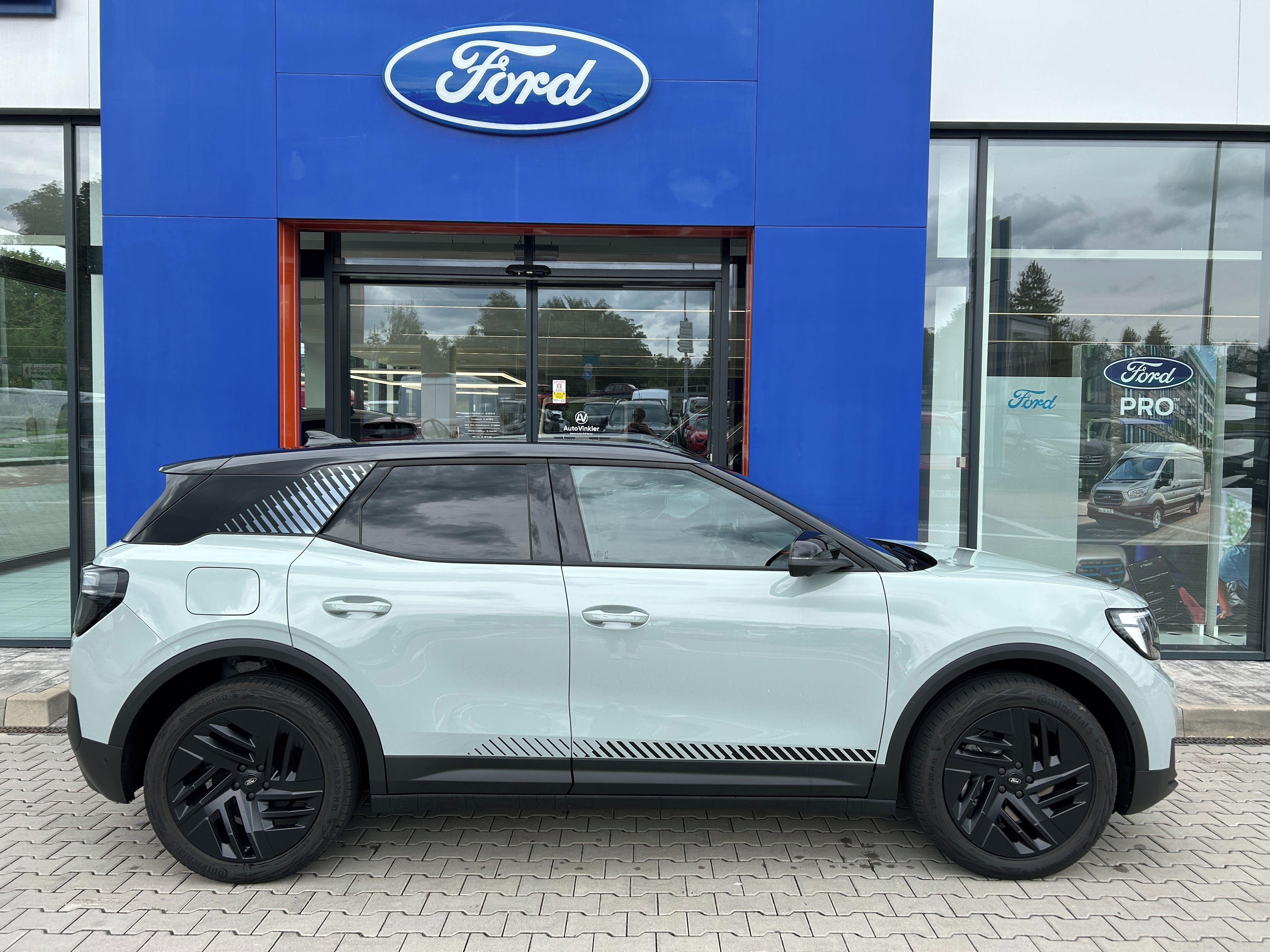 Ford Explorer, Collection 79 kWh 210 kW - fotka 4