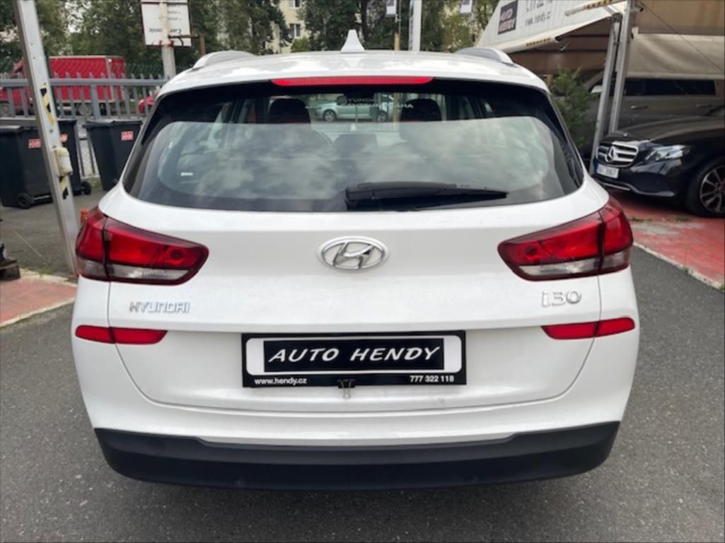 Hyundai i30, 1,6 CRDi KOMFORT - fotka 6