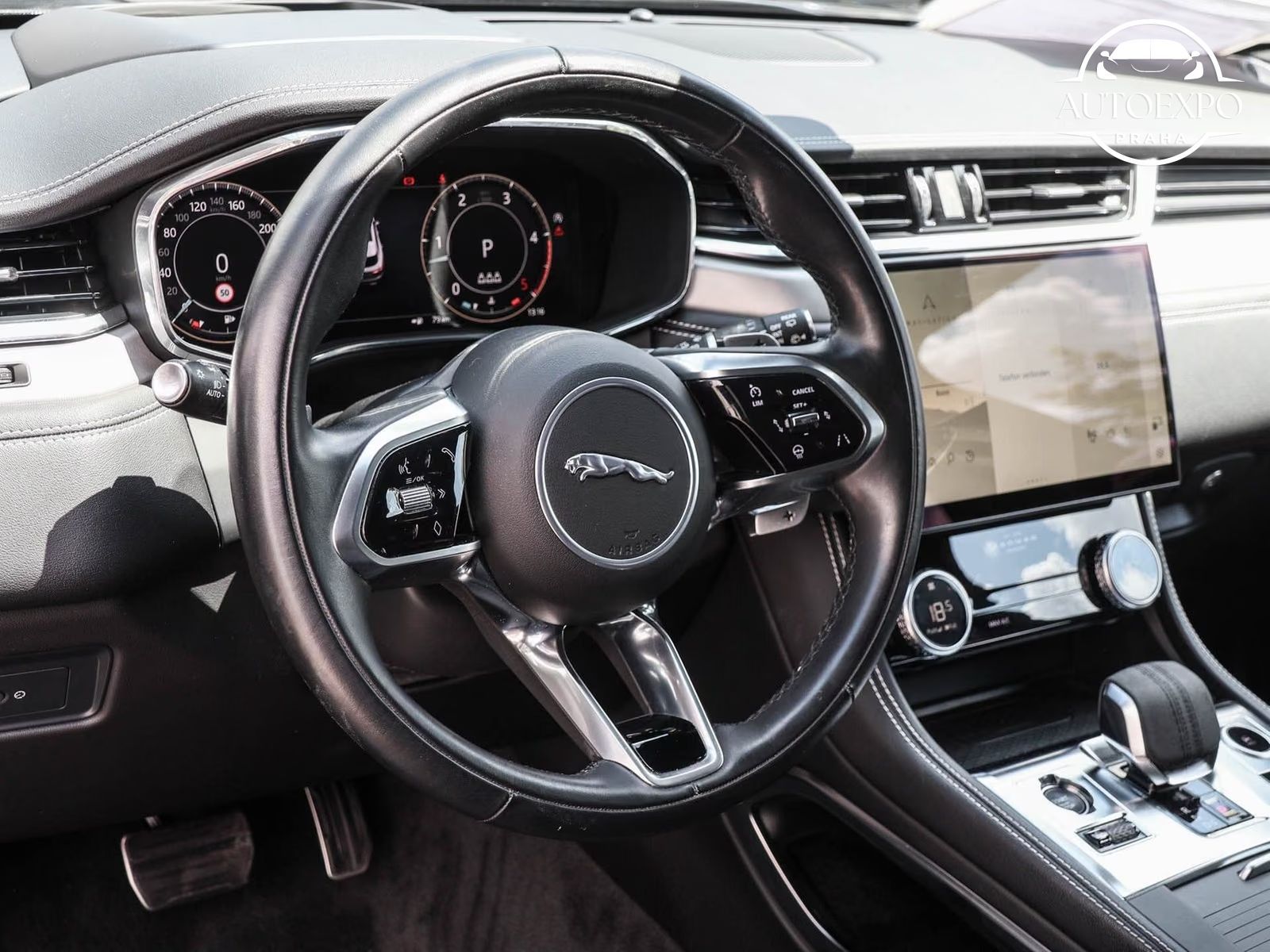 Jaguar F-Pace, D300 R-Dynamic SE AWD*PANORAMA - fotka 5