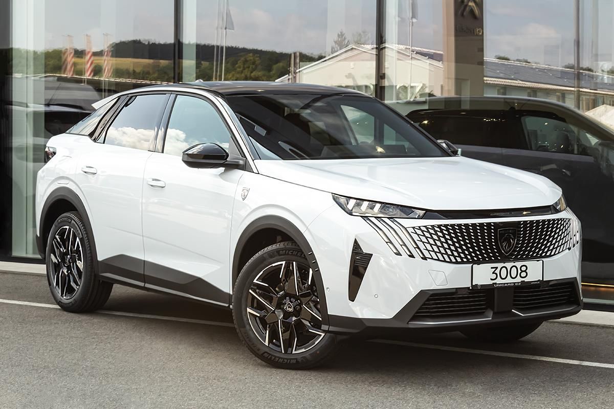 Peugeot 3008, 1,2   BUSINESS Hybrid 145 e-DC - fotka 3