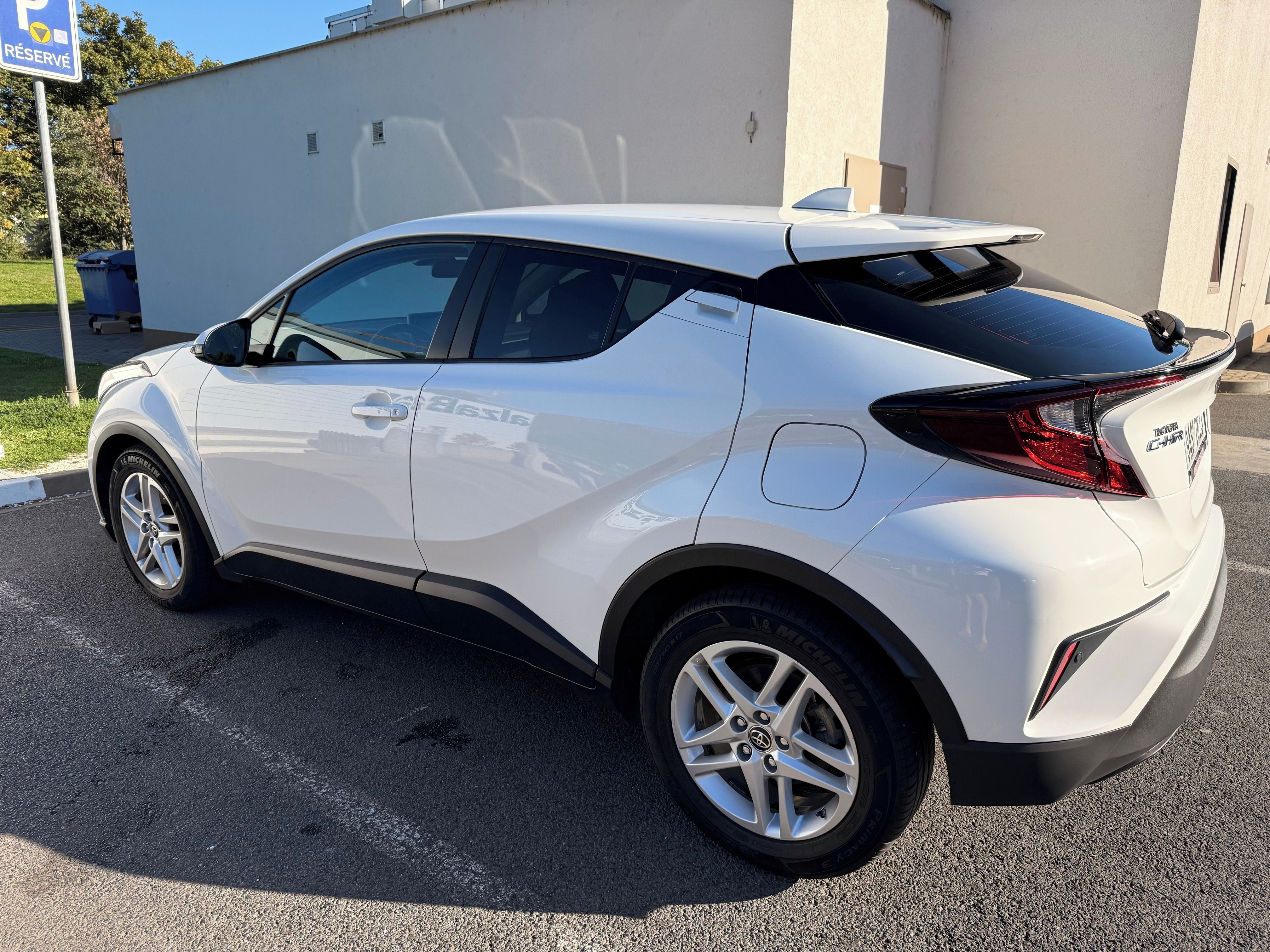 Toyota C-HR, Hybrid 1.8  Comfort - fotka 4
