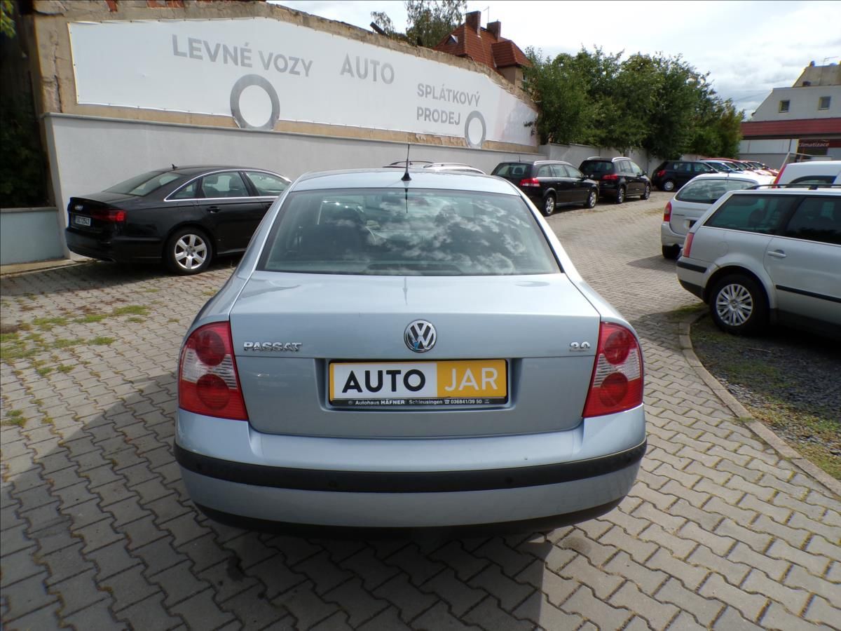 Volkswagen Passat, 2,0 i  TAŽNÉ ZAŘÍZENÍ - fotka 6