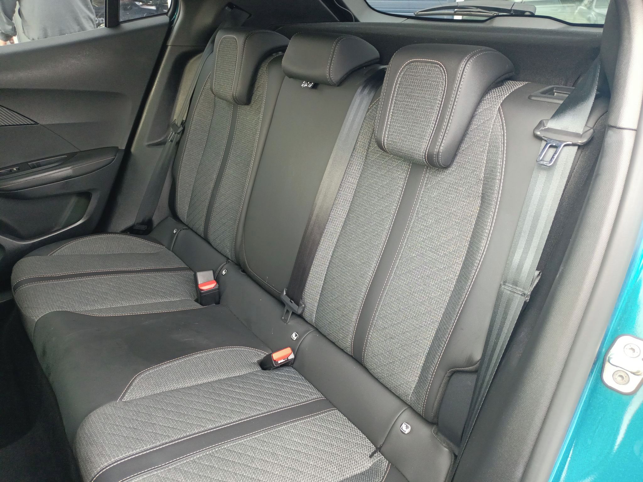 Peugeot 2008, Allure PureTech 100k, MAN6 - fotka 5