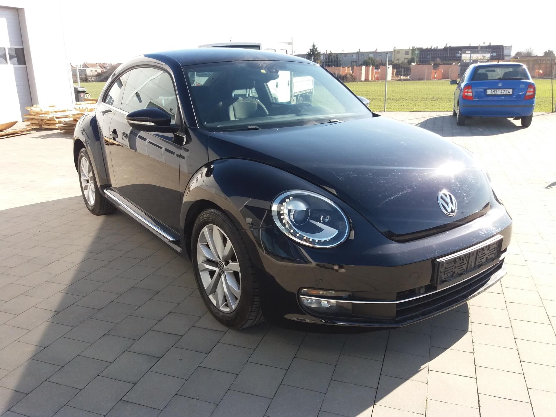 Volkswagen Beetle, 1.6TDi,XENONY,NAVI.PĚKNÝ-STAV! - fotka 3