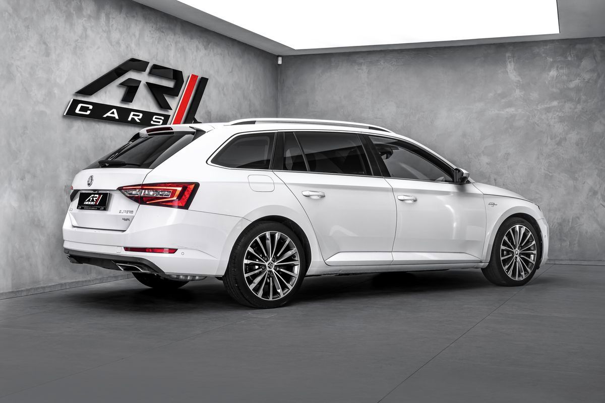 Škoda Superb, Combi 2,0TSI L&K 4x4 DSG - fotka 5