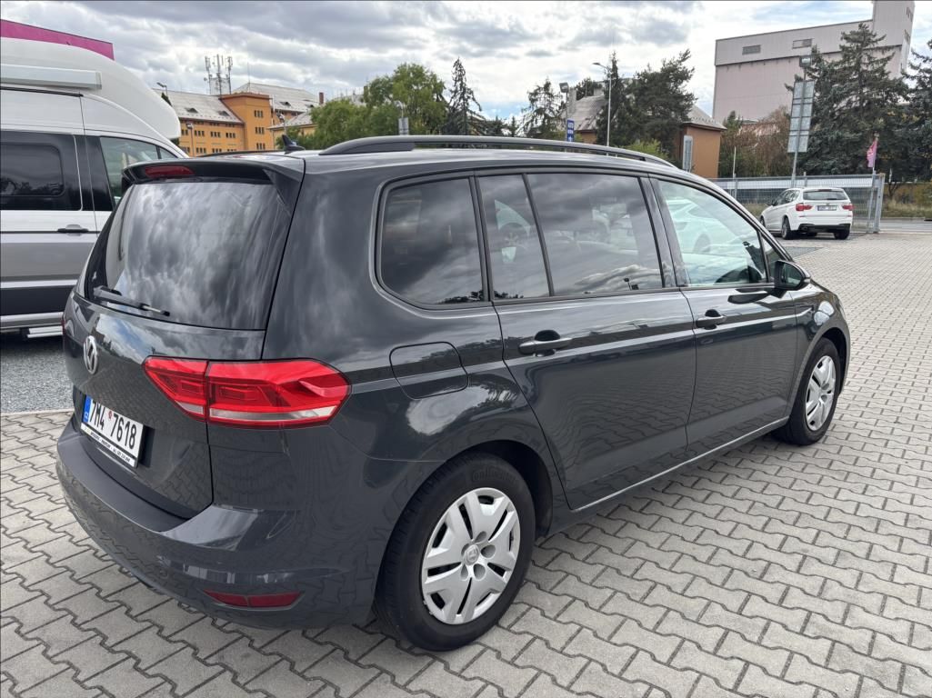 Volkswagen Touran, 1,6 TDi - fotka 4