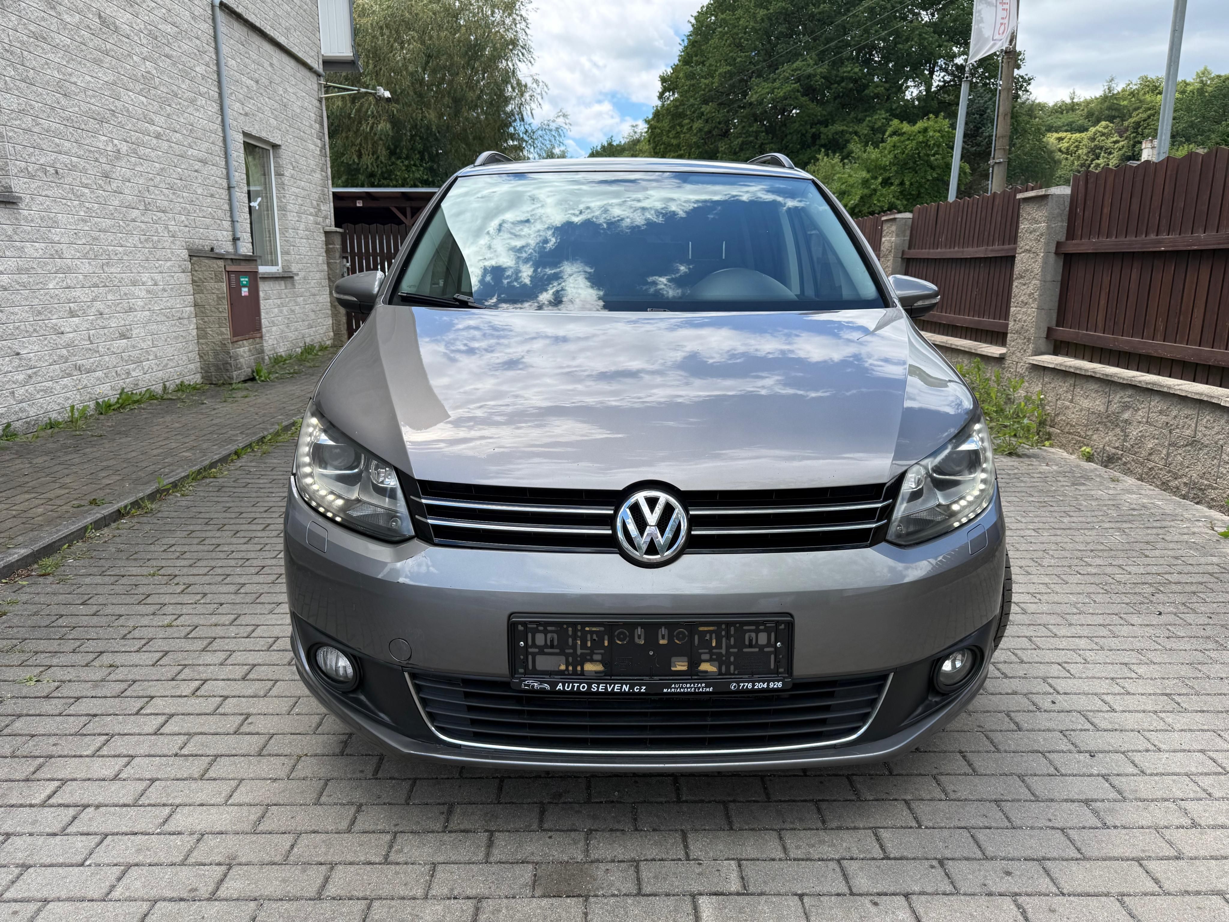Volkswagen Touran, 1.6 TDi 77kW HIGHLINE/DSG/7MÍS - fotka 4