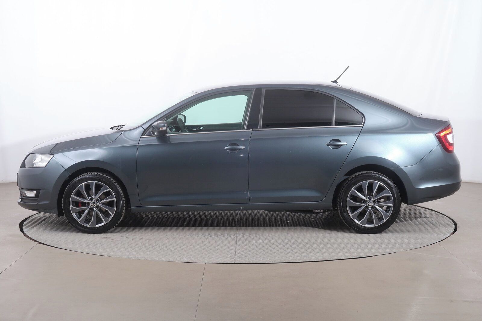 Škoda Rapid, 1.0 TSI - fotka 3