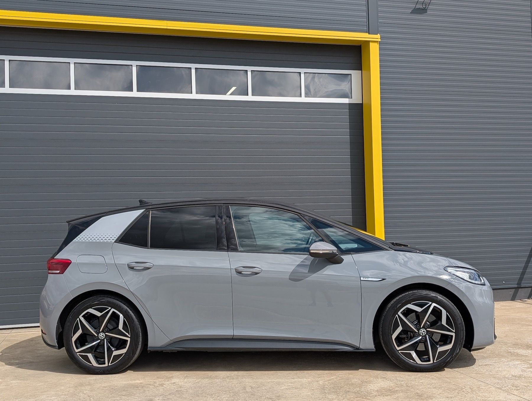Volkswagen ID.3, 150 kW, IQ, ACC, Kessy, Pano - fotka 6