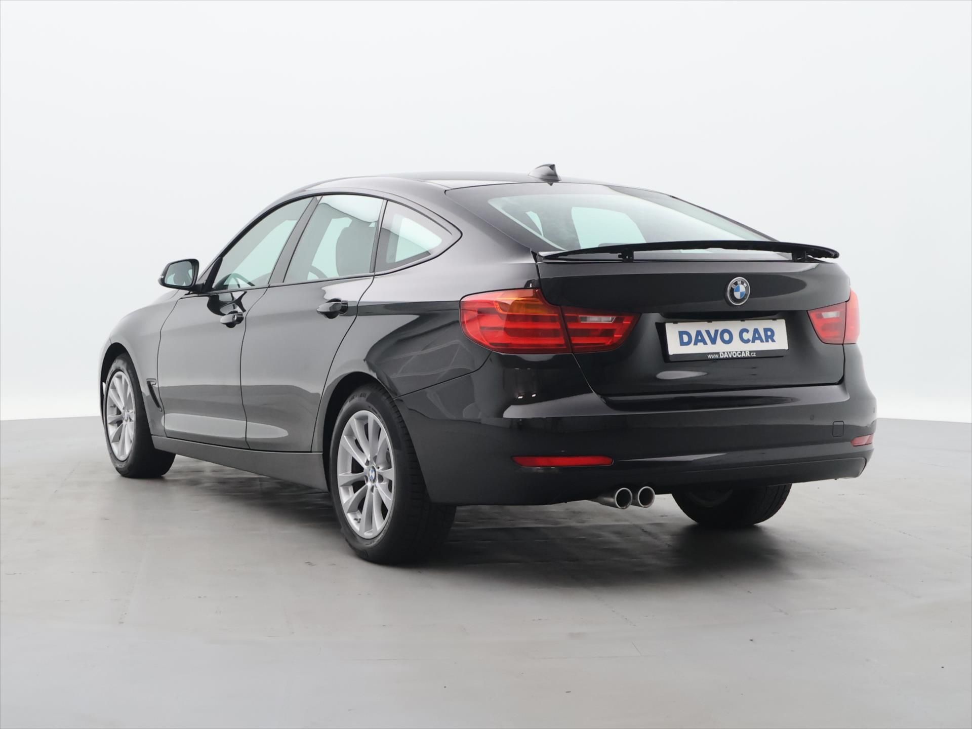 BMW Řada 3, 2,0 320d 140kW GT Advantage CZ - fotka 5
